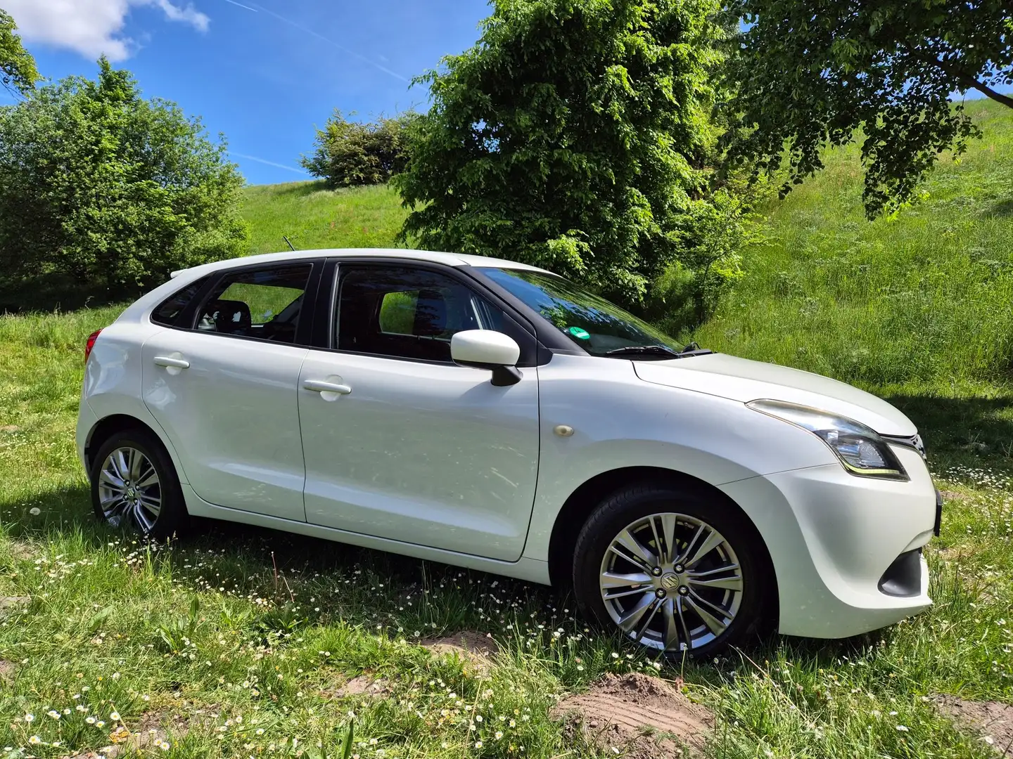 Suzuki Baleno Baleno 1.2 Exclusive White - 1
