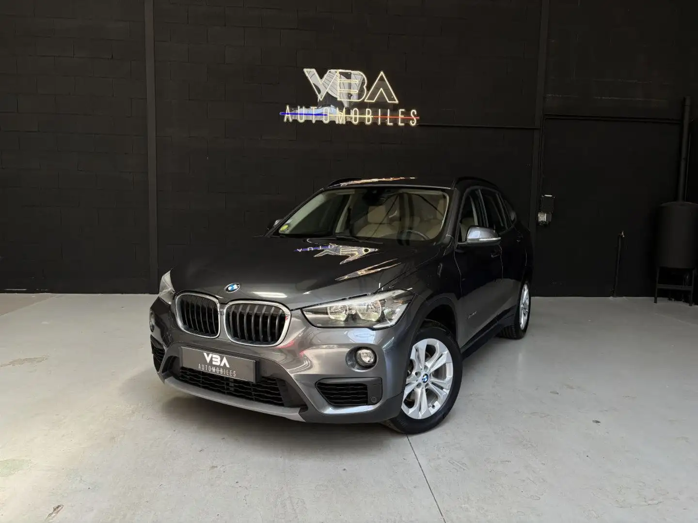 BMW X1 (2) xDrive18d Lounge BVA8 Gris - 2
