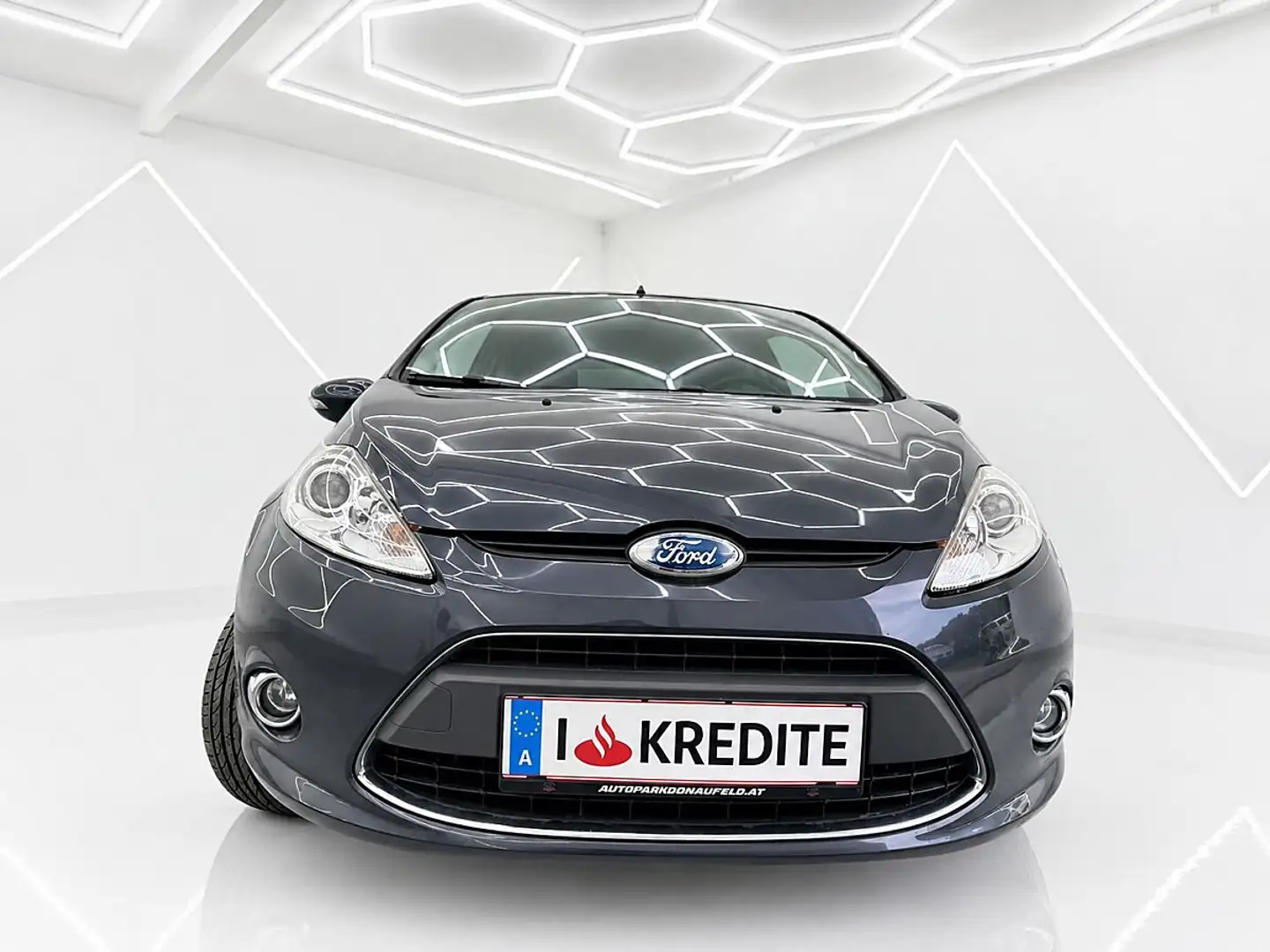 Ford Fiesta Titanium 1,25-NEUES PICKERL-KUPPLUNG NEU- Grau - 2