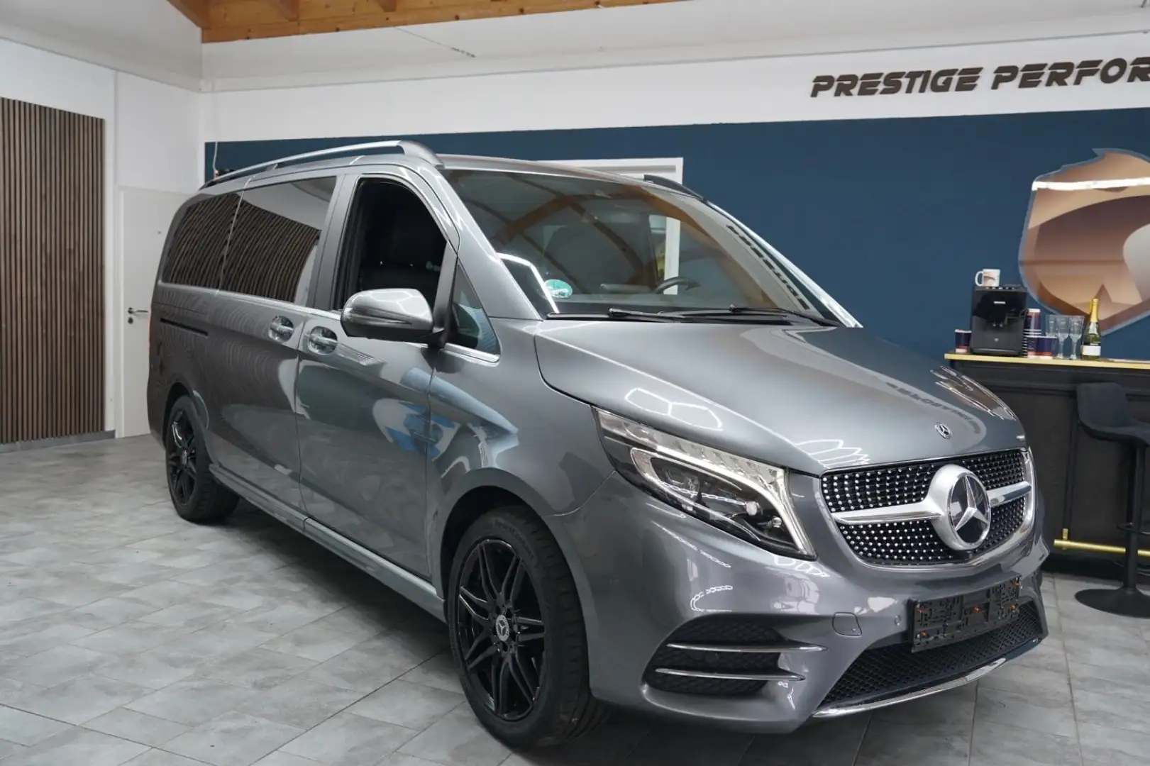 Mercedes-Benz V 300 EXCLUSIVE EDITION 4MATIC AMG Gris - 1