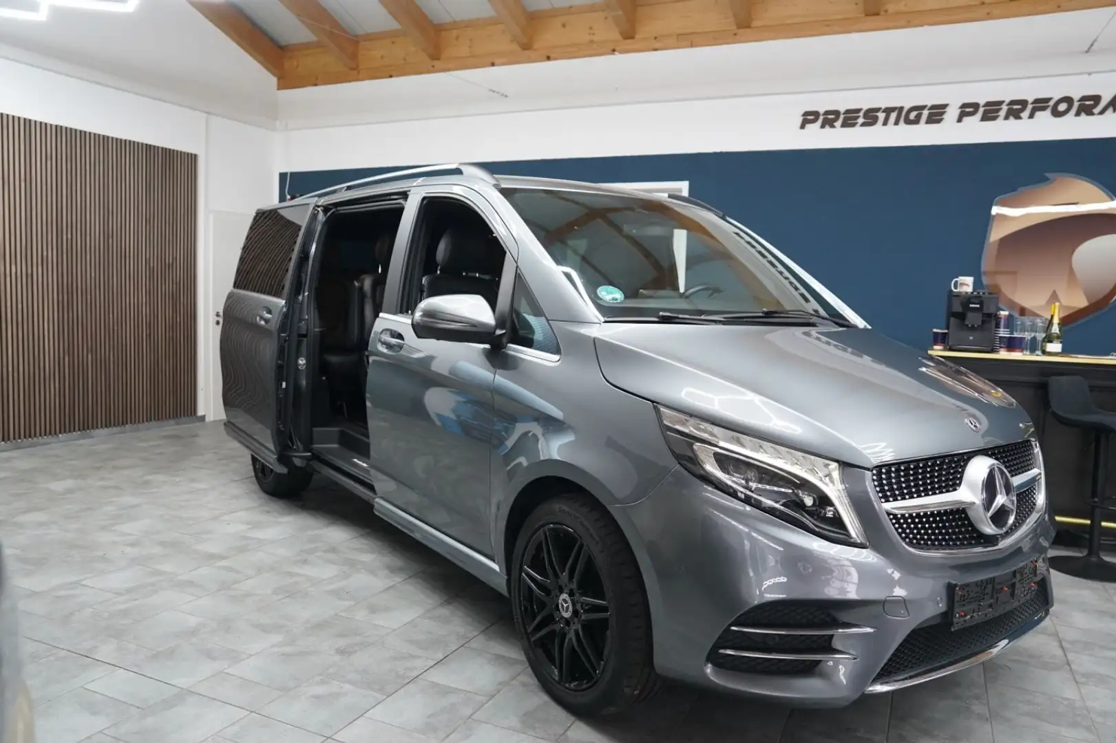 Mercedes-Benz V 300 EXCLUSIVE EDITION 4MATIC AMG Gris - 2