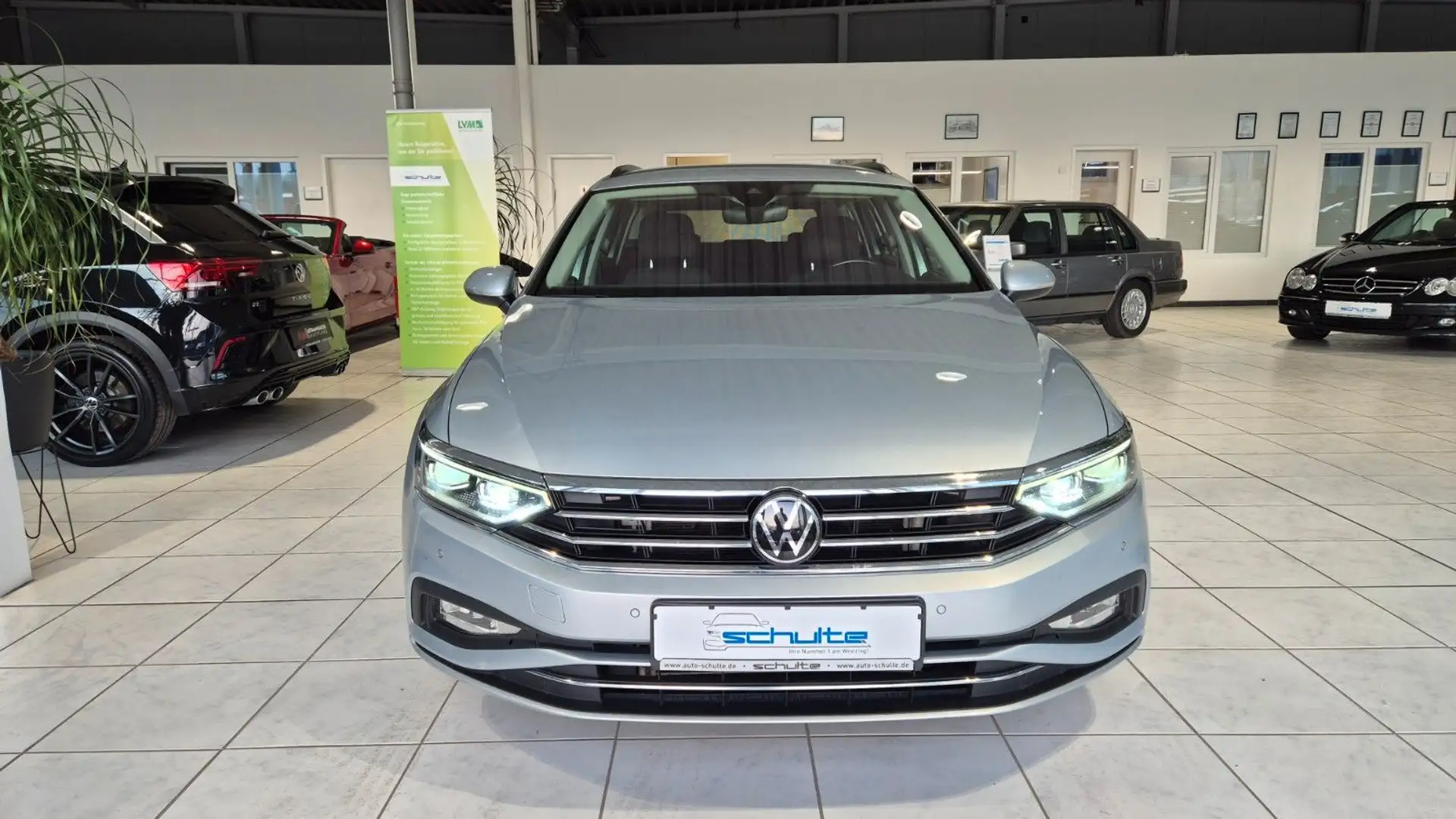 Volkswagen Passat Variant Business LED*Navi*Kamera*SHZ*ACC* Gelb - 2
