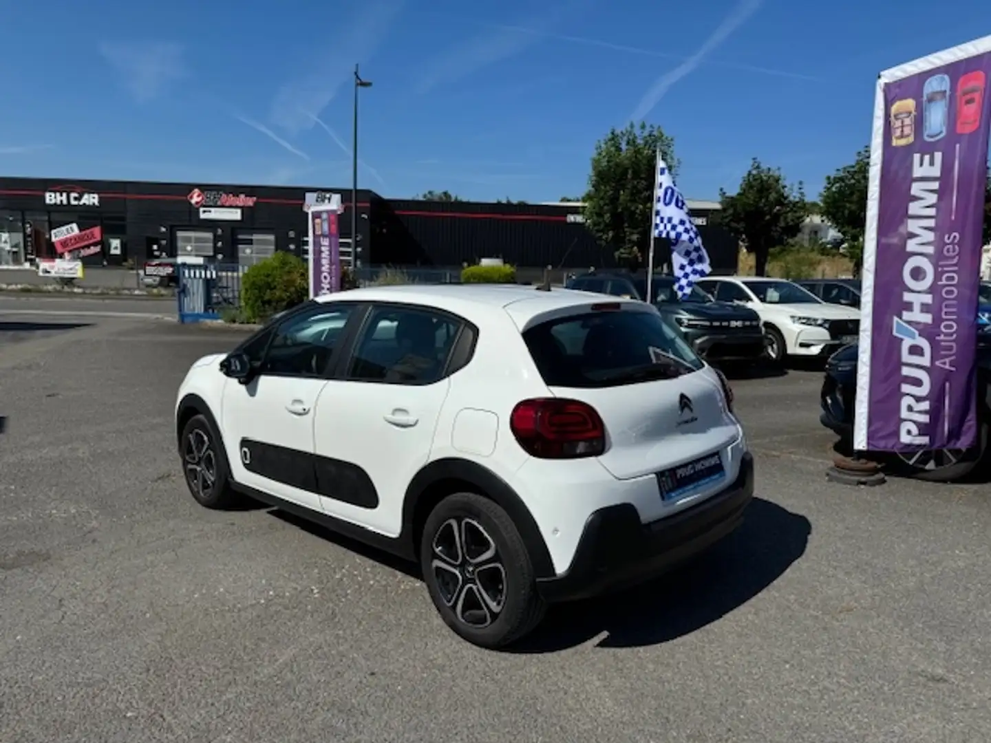 Citroen C3 1.5 BLUEHDI 100CH S\u0026S SHINE BUSINESS Blanc - 2