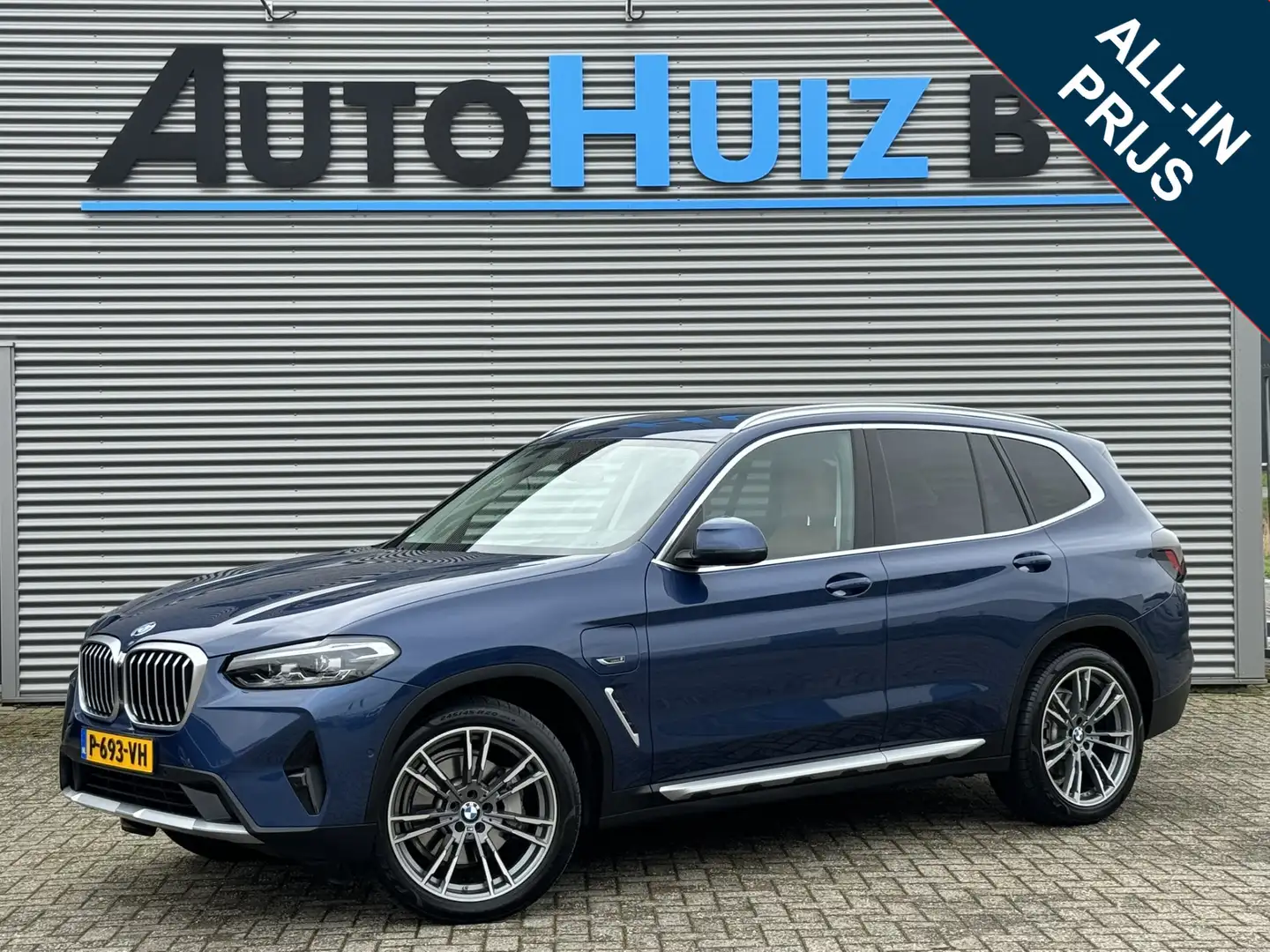 BMW X3 xDrive30e LCI Facelift Plug-in Hybrid 20 Inch LMV Blauw - 1