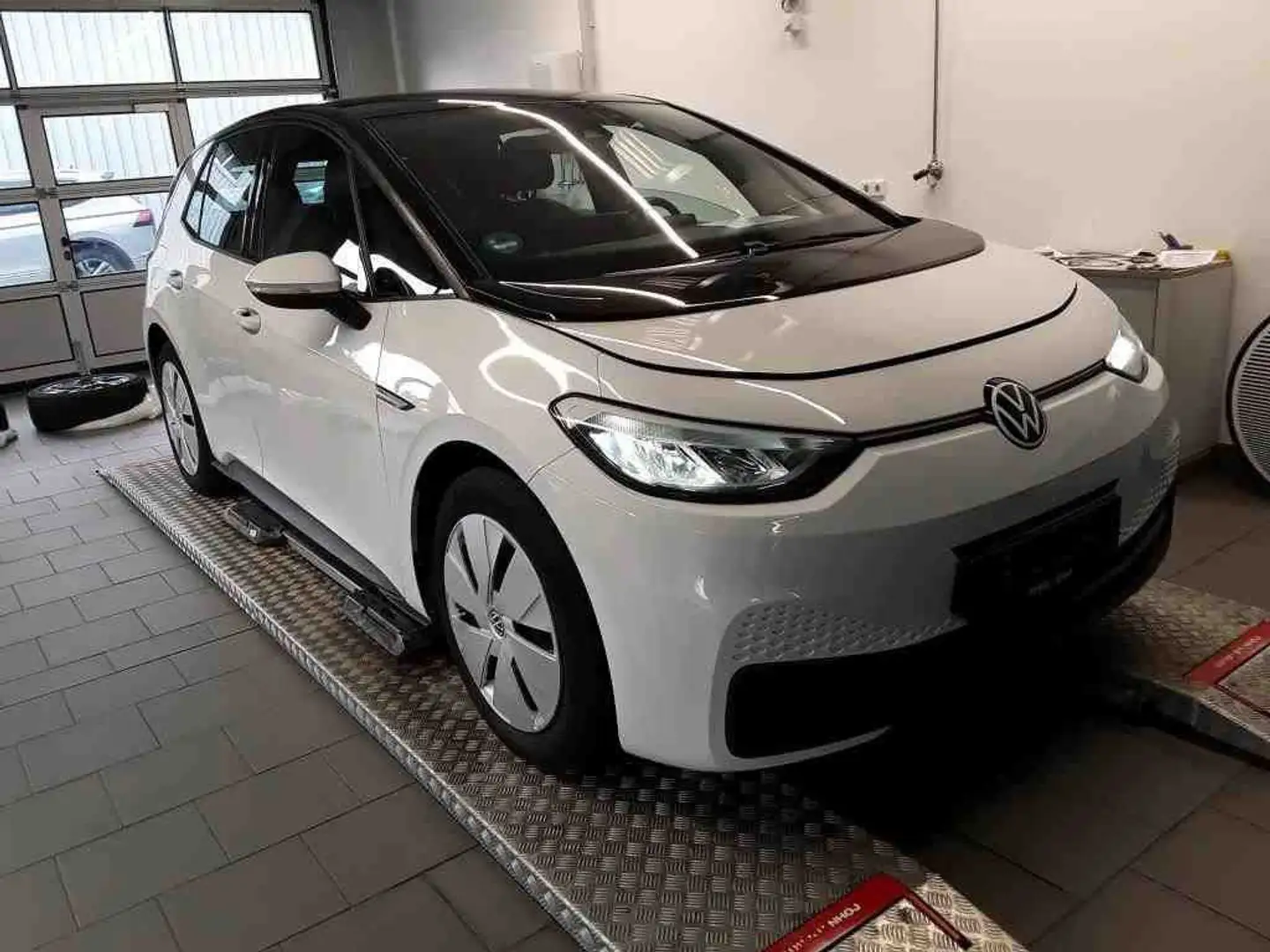 Volkswagen ID.3 Pro Performance 150 kW Life Weiß - 1