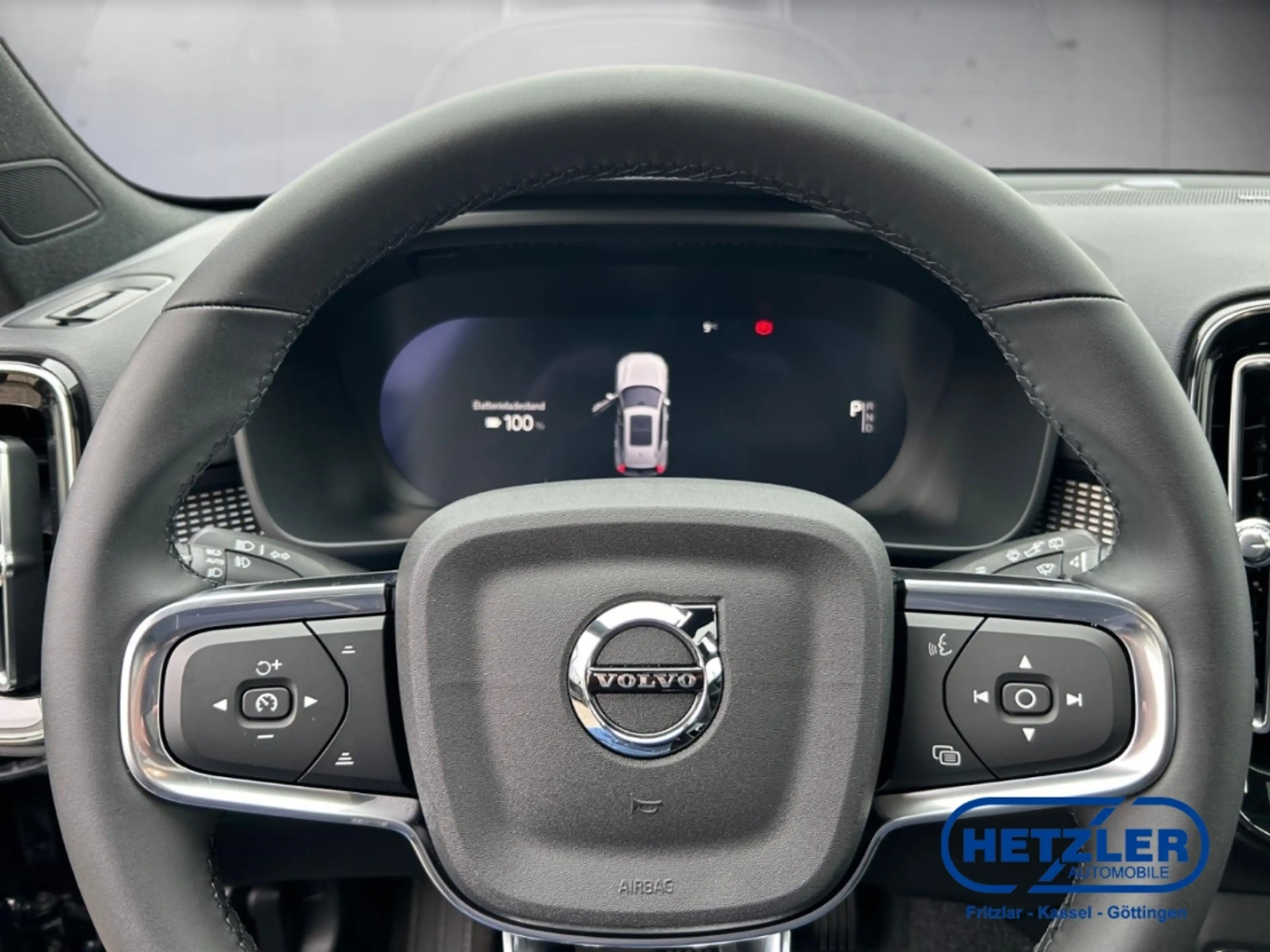 Volvo EX40 Twin Motor AWD Ultra Black Edition StandHZG AHK El — photo 8