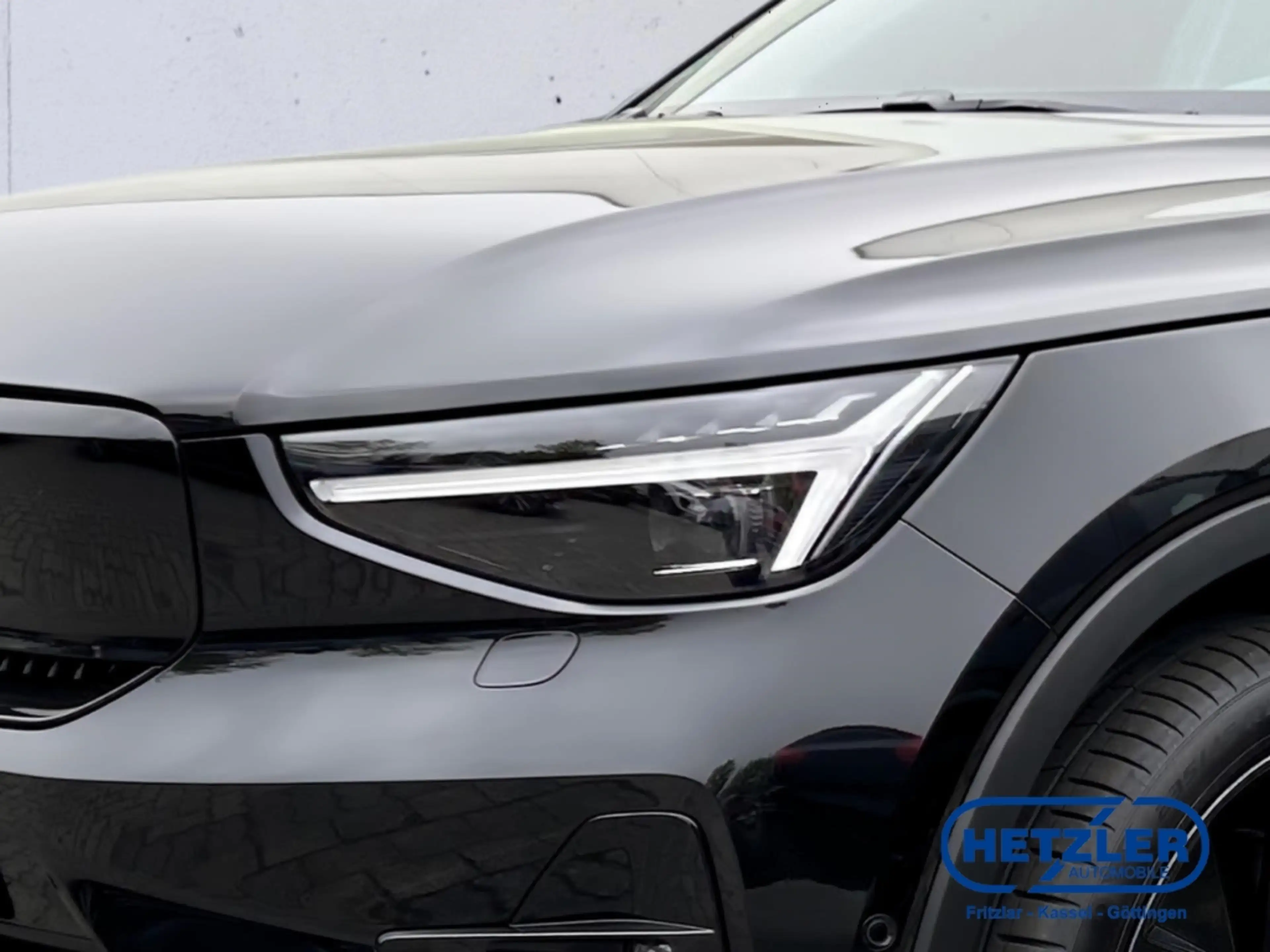 Volvo EX40 Twin Motor AWD Ultra Black Edition StandHZG AHK El — photo 5