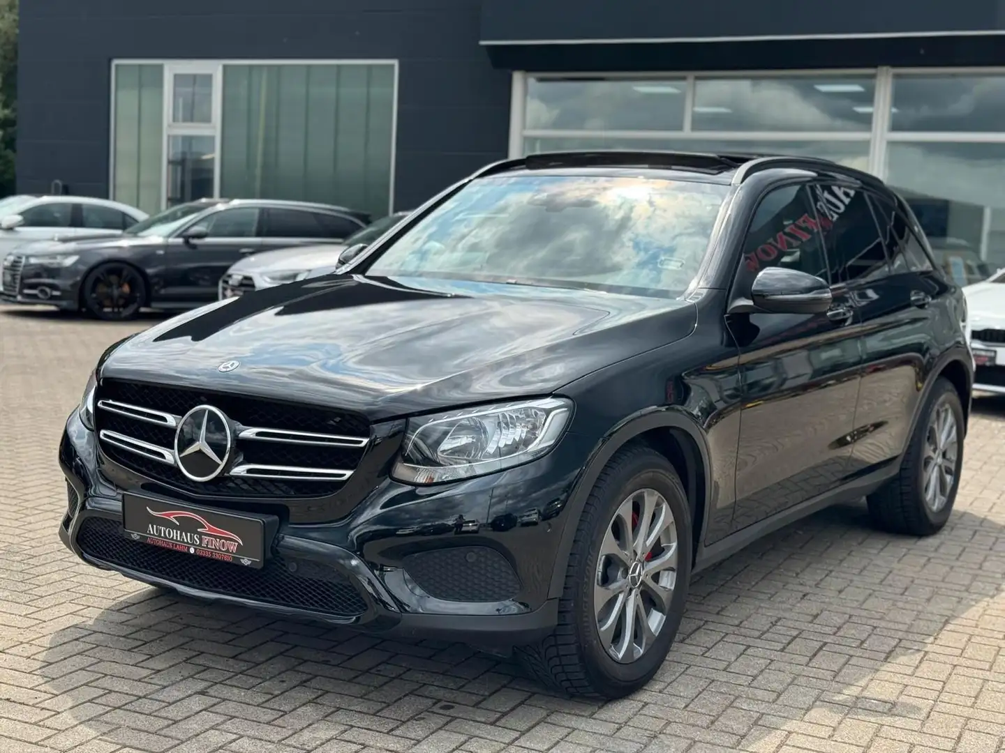 Mercedes-Benz GLC 220 d 4Matic"Night-Paket"PANO"ACC"BURMESTER" Schwarz - 2