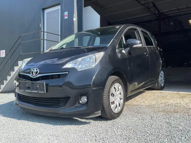 Toyota Verso-S Verso S 1.33 VVT-i Skyview