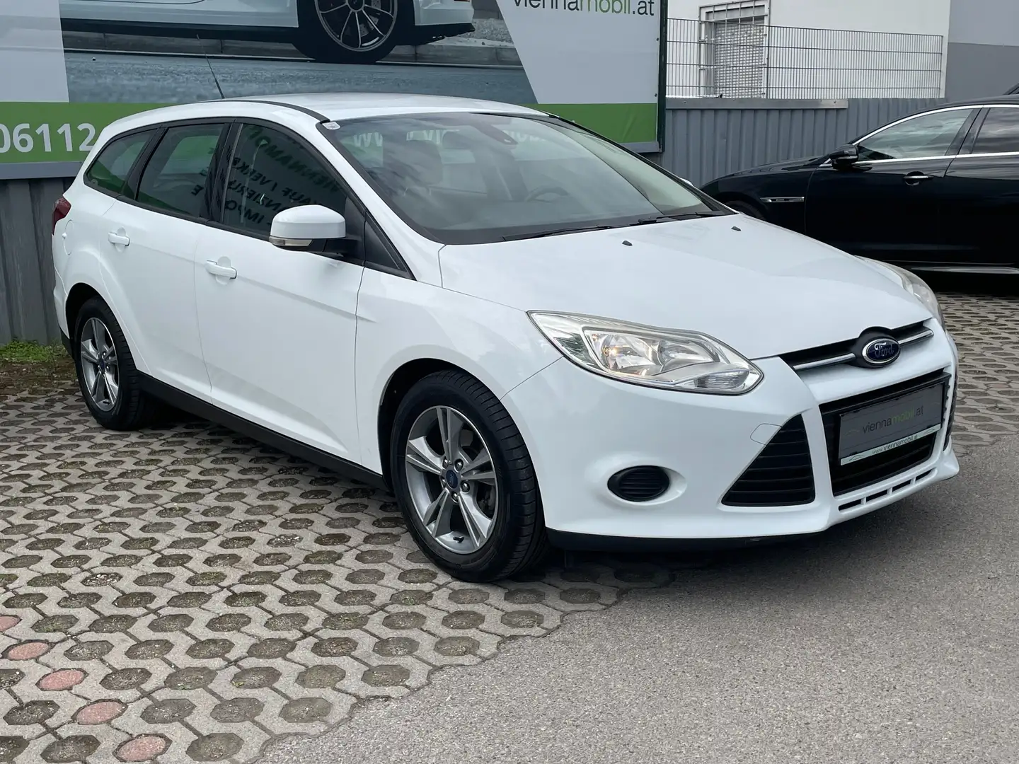 Ford Focus Traveller 1,6 TDCi * 2. Besitz * Servicegepflegt * Weiß - 1