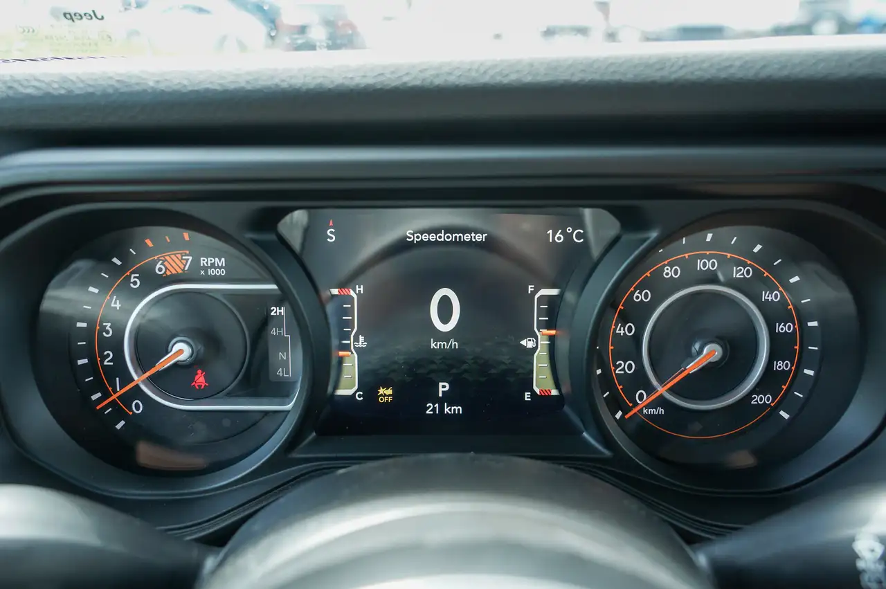 Jeep Wrangler снимка Jeep Wrangler