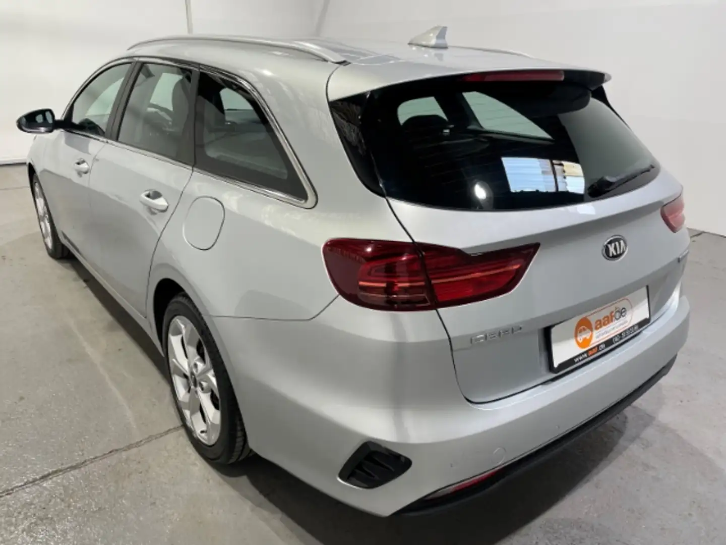 Kia Ceed SW / cee'd SW 1.6 CRDi Spirit Automatik EU6d LED ACC Navi Plateado - 2