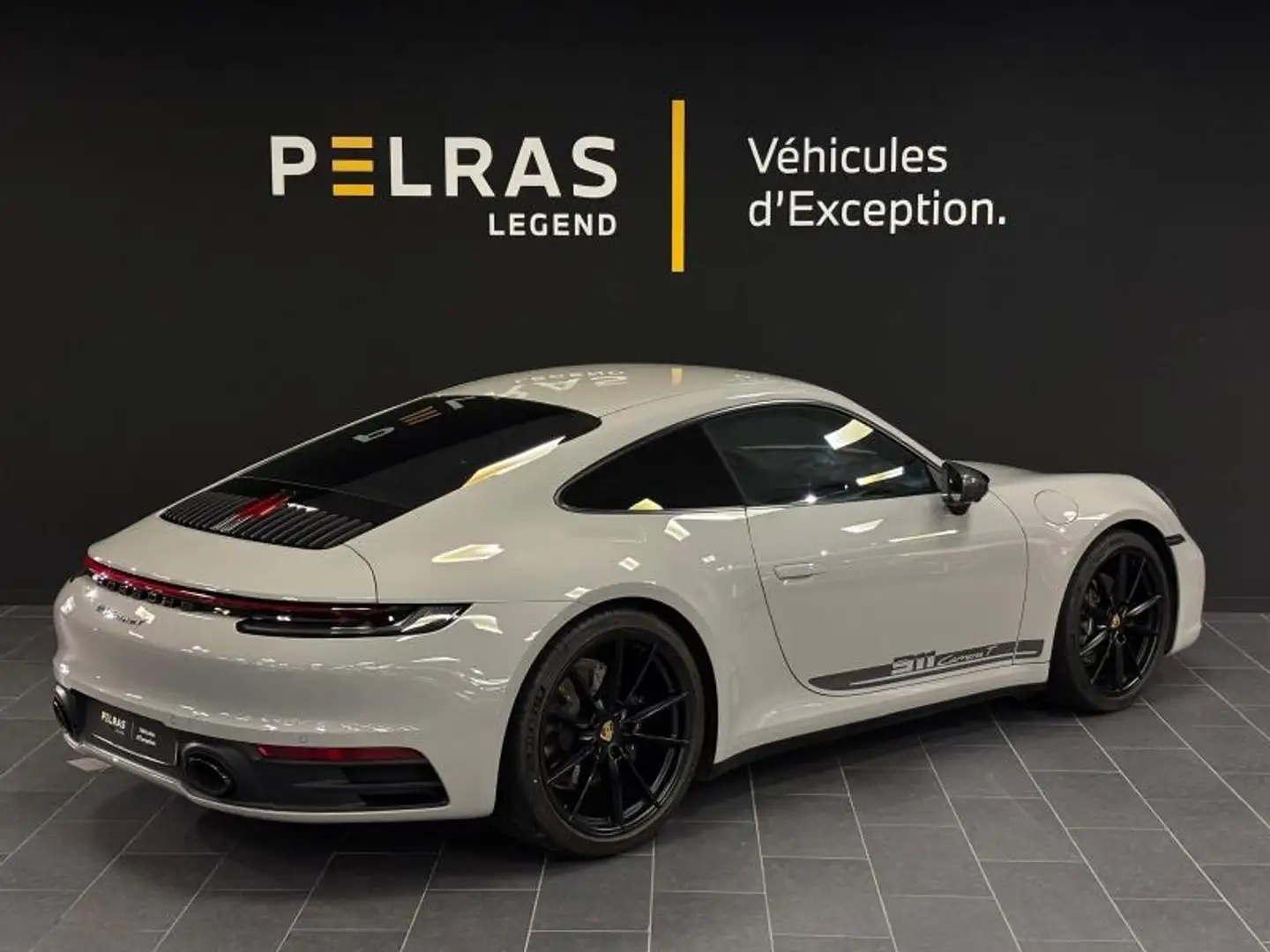 Porsche 911 3.0 385ch T - 2