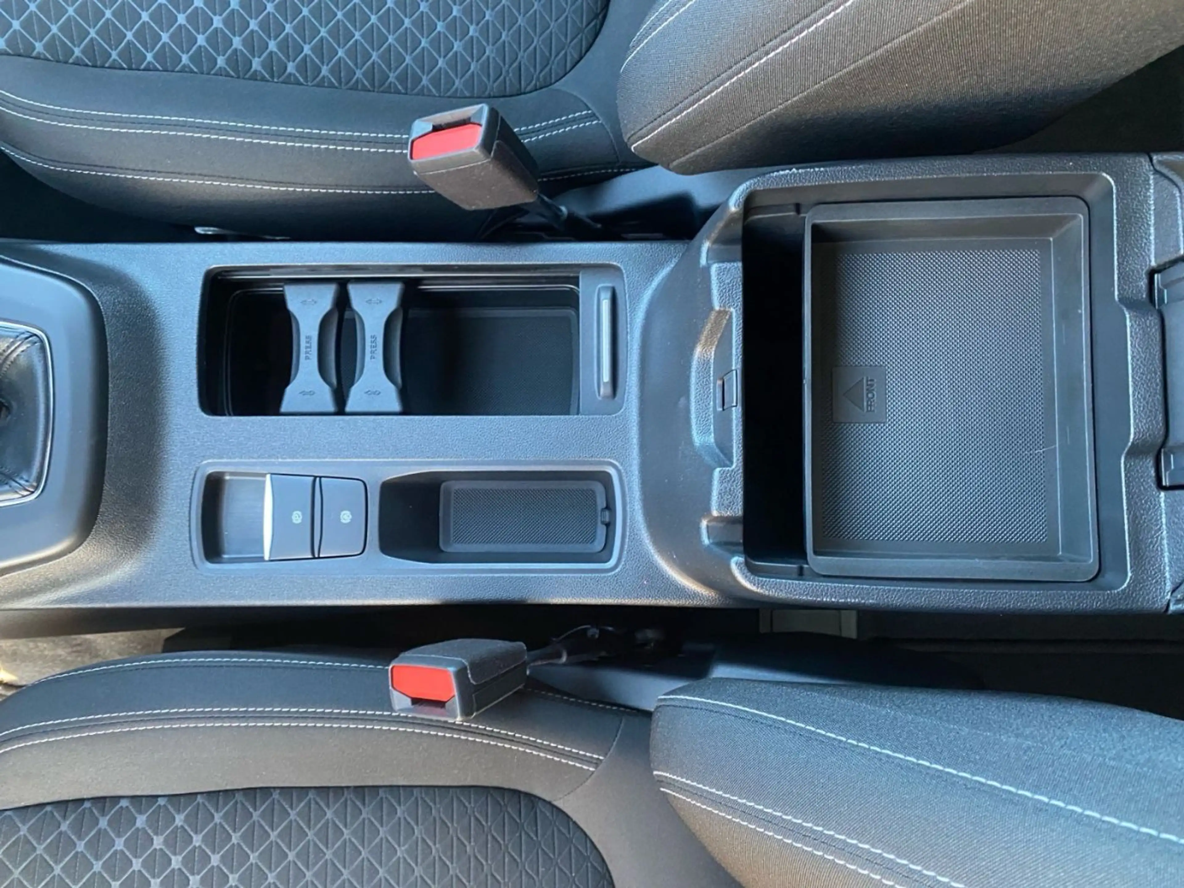 Ford Kuga Style 1,5l Ecoboost Schalter Sitzheizung — photo 15