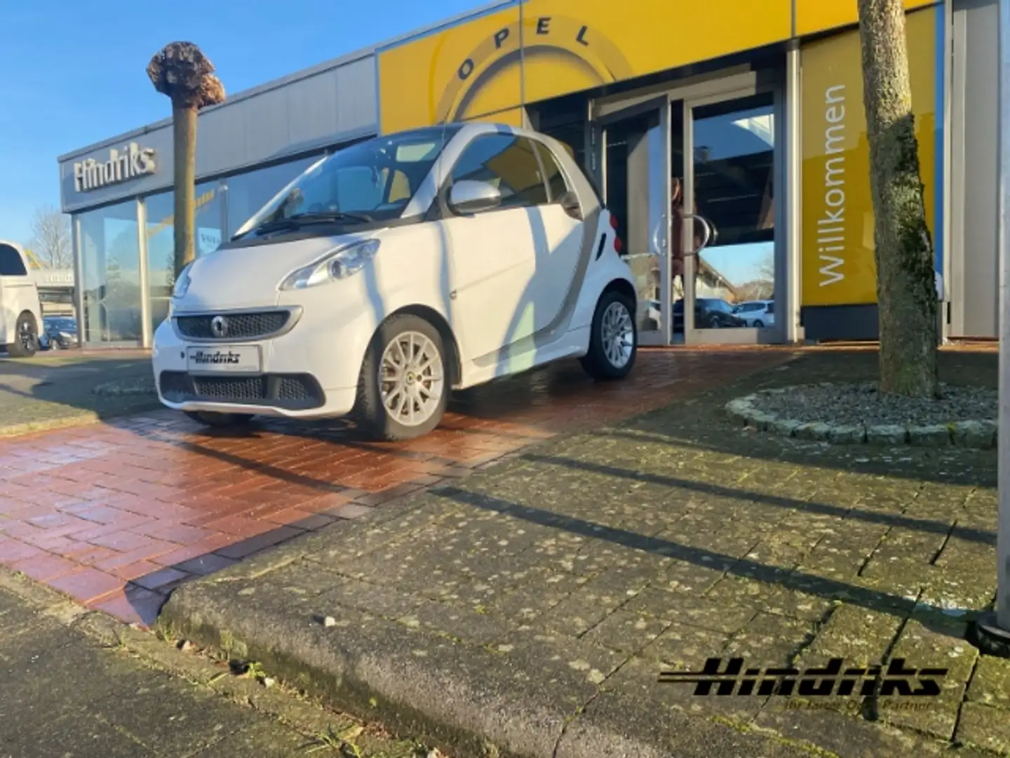 smart forTwo coupe electric drive BATTERIE DEFEKT GA Alu Lederl Blanc - 1