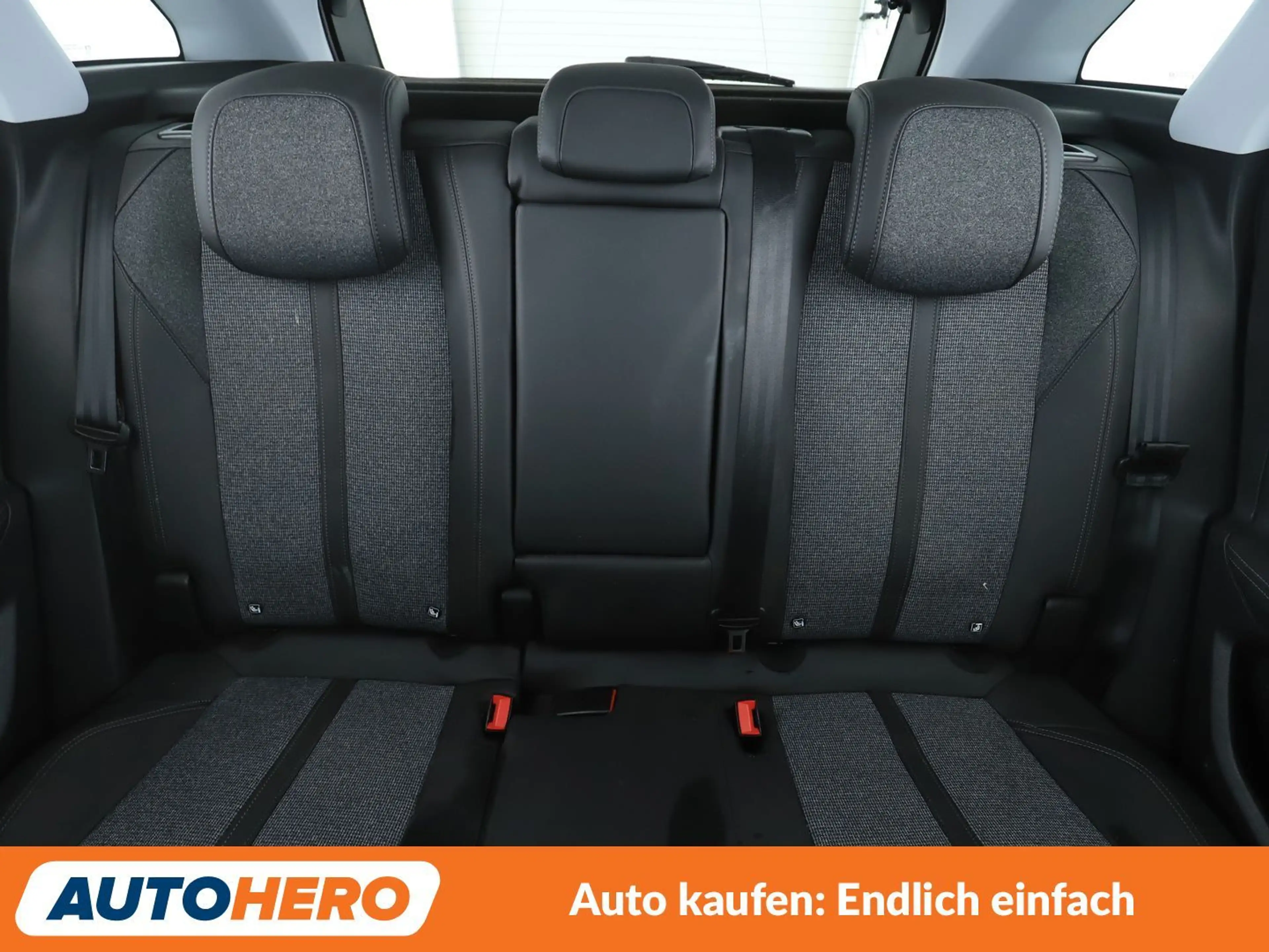 Peugeot 3008 1.2 PureTech Allure Aut*NAVI*LED*TEMPO*CAM*PDC*SHZ — photo 15