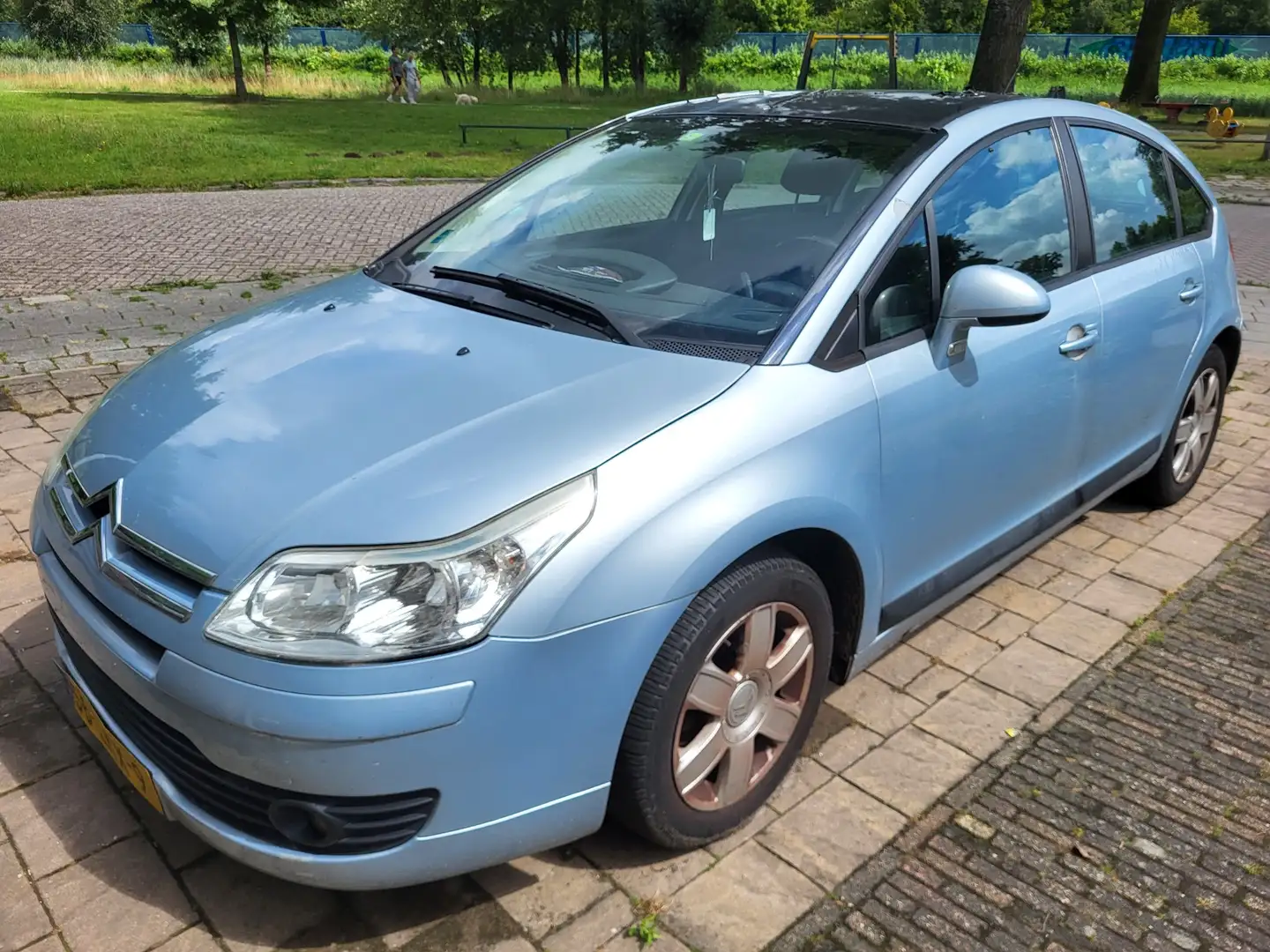 Citroen C4 1.6-16V L. Prestige Blauw - 2