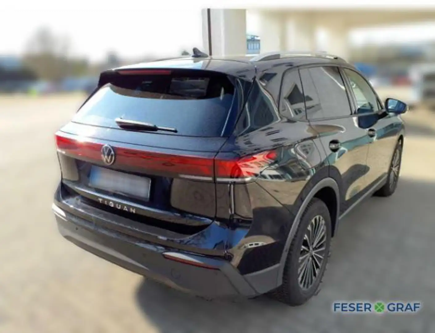 Volkswagen Tiguan LIFE 2.0TDI 110KW DSG AHK Kamera Navi Schwarz - 2