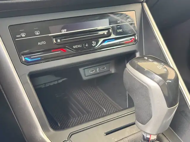 Volkswagen Polo view 25