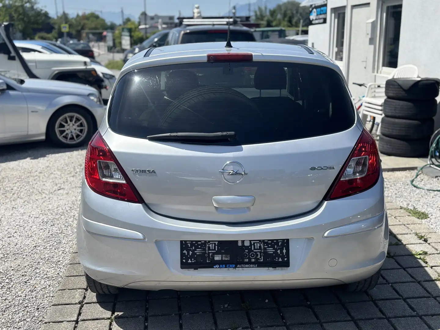 Opel Corsa Edition "111 Jahre" Argent - 2