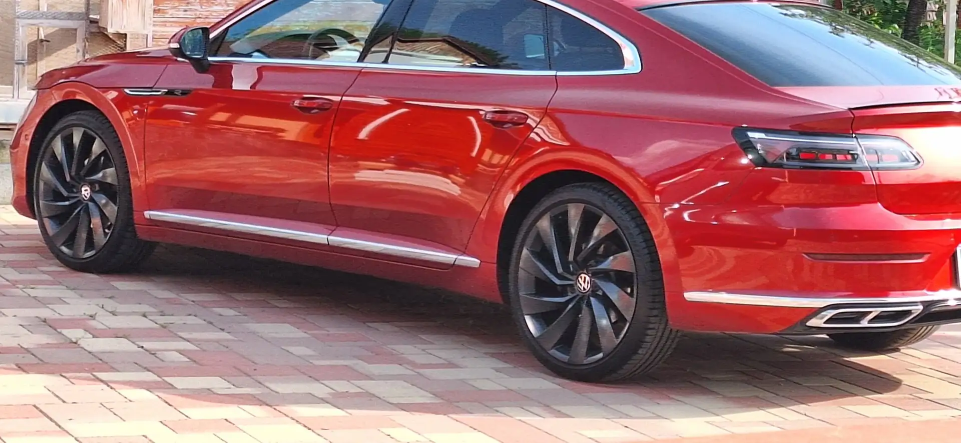 Volkswagen Arteon 2.0 TDI SCR DSG R-Line Rot - 2