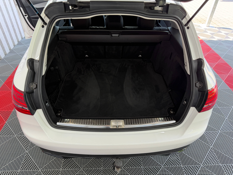 Mercedes-Benz C 220 C220d Avantgarde VirtCock Distronic Kamera AHK Led T-Leder — photo 13