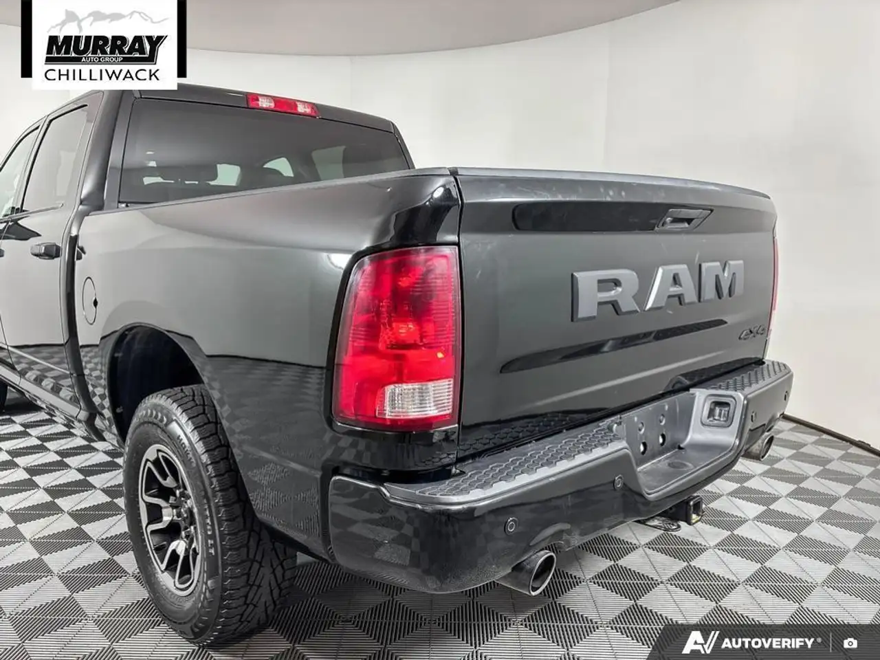 RAM 1500 снимка RAM 1500
