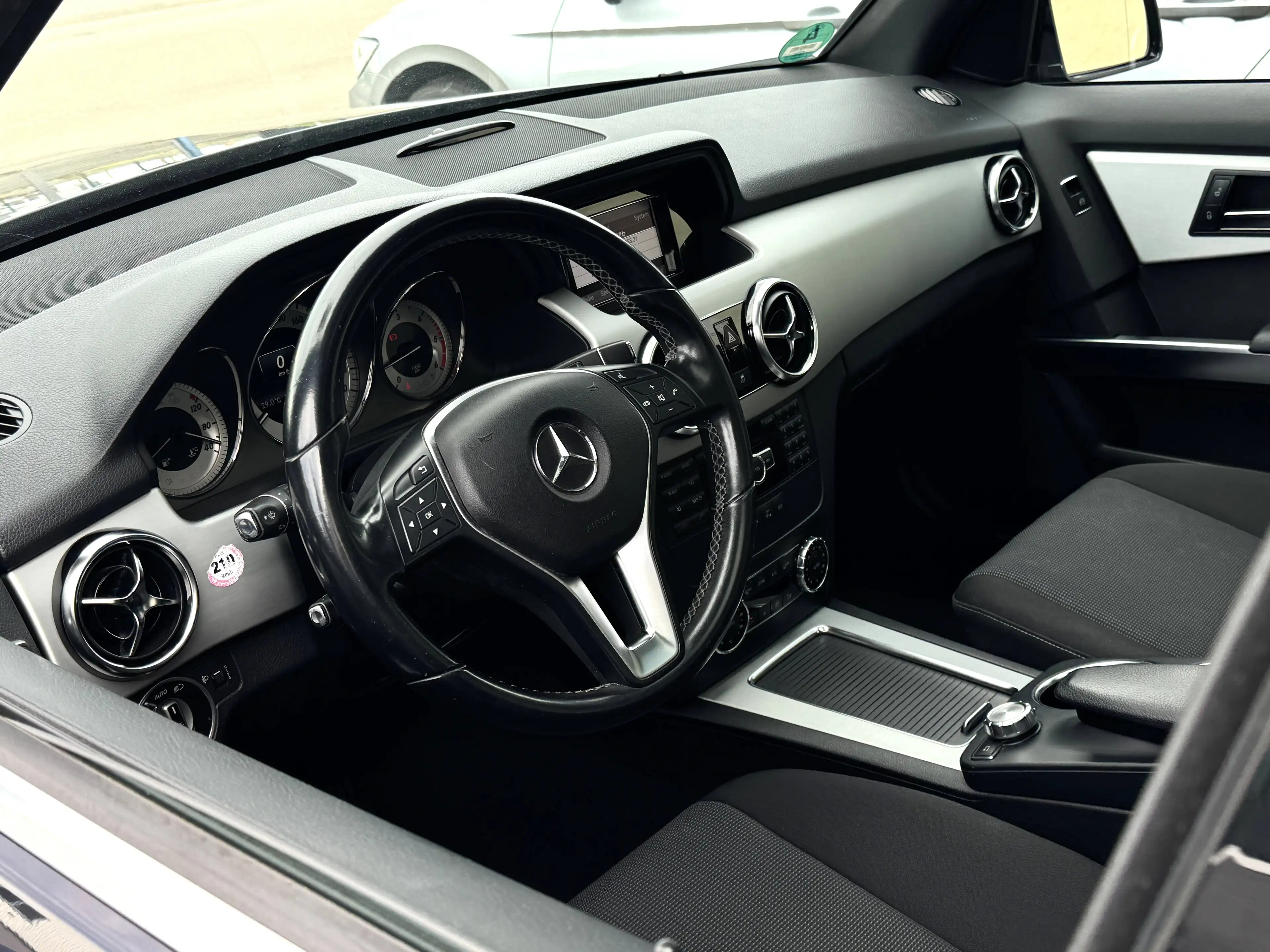 Mercedes-Benz GLK 250 GLK 250 BlueTEC 4Matic 7G-TRONIC AMG Line AHK Panorama S.Heft EU6 — photo 9