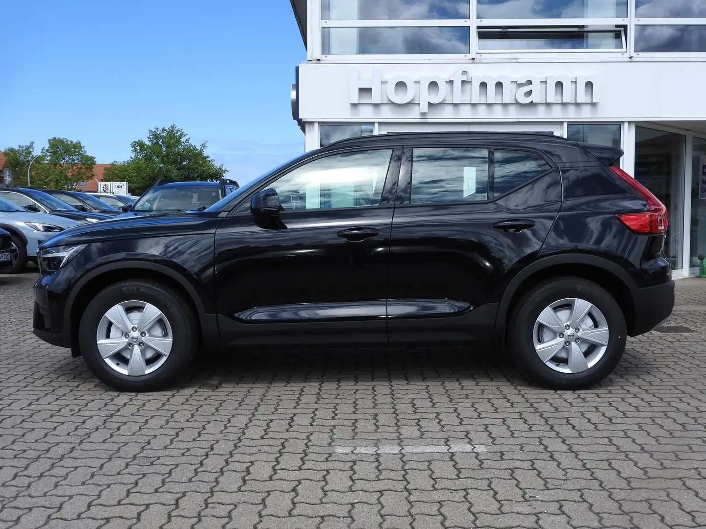 Volvo XC40 T2 MT Essential Kamera / DAB+ Zwart - 2