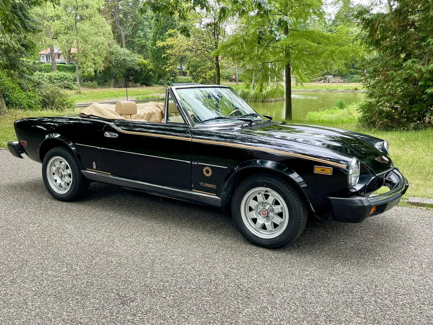 Fiat 124 Spider Turbo - 2