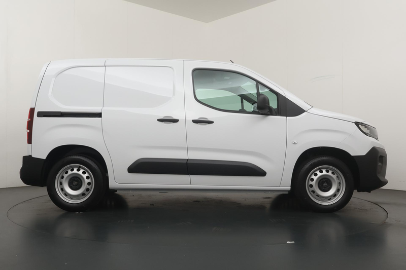 Peugeot Partner 1.5 BlueHDi 130 EAT8 S&S L1 — photo 12