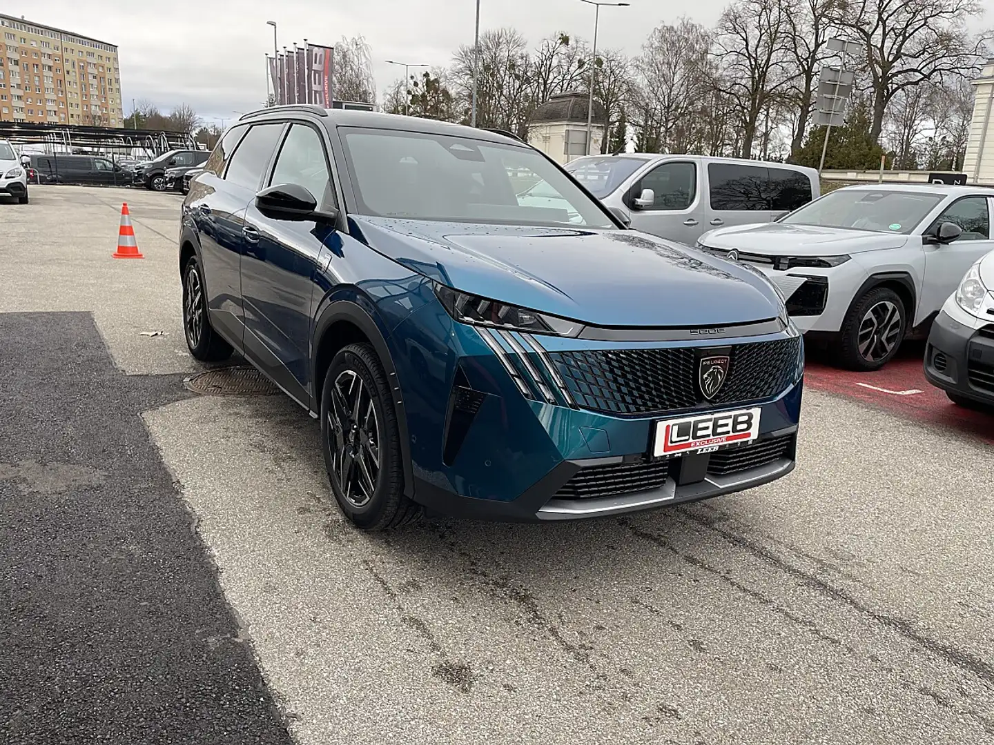 Peugeot 5008 mHEV 145 e-DCS6 GT Aut. inkl. 360° Vision & Dri... Blau - 2