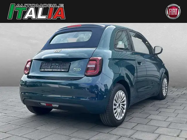 Fiat 500e view 2