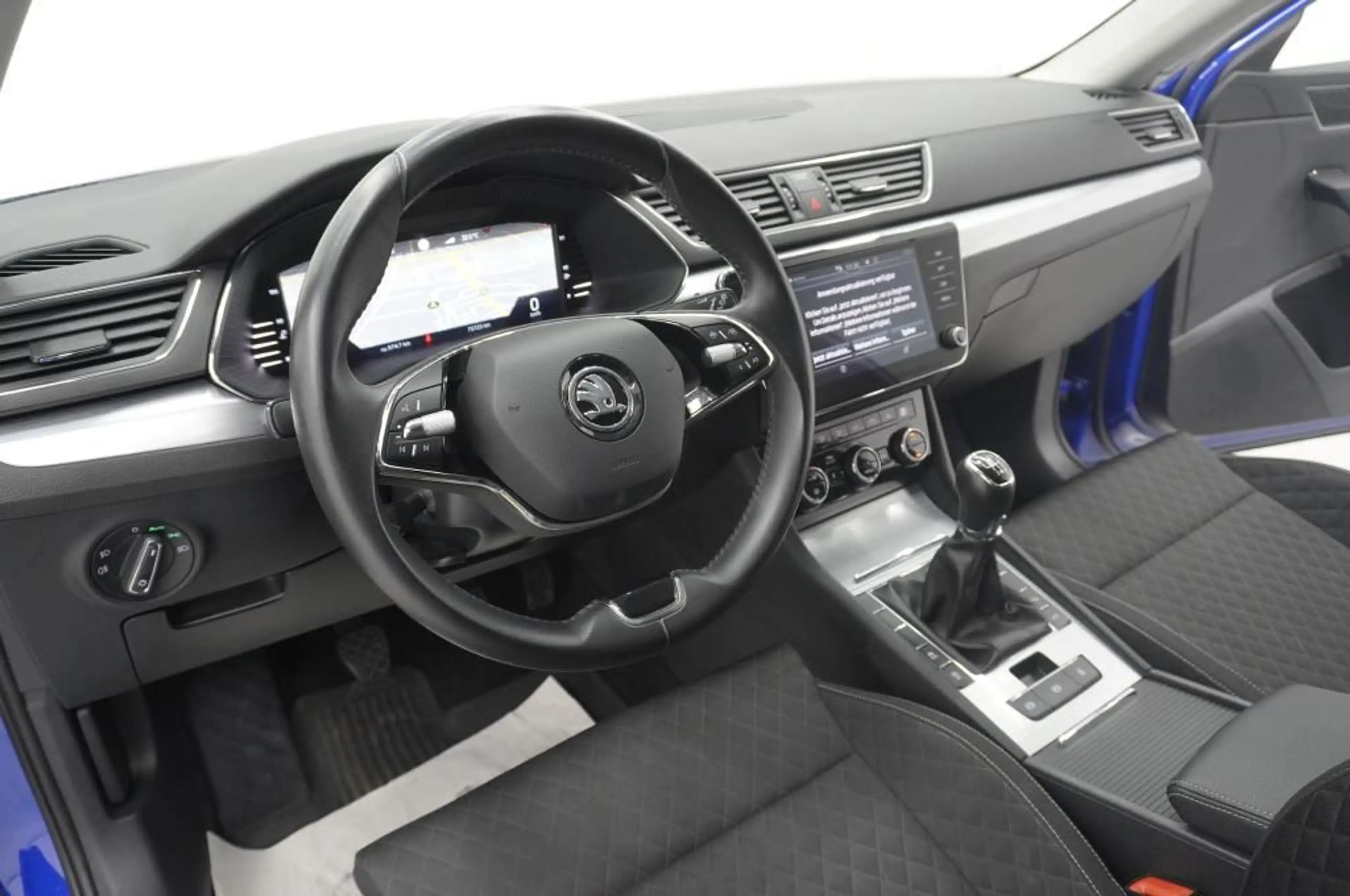 Skoda Superb 2.0 TDi Navi/LED/AHK/Standhzg/ACC — photo 9