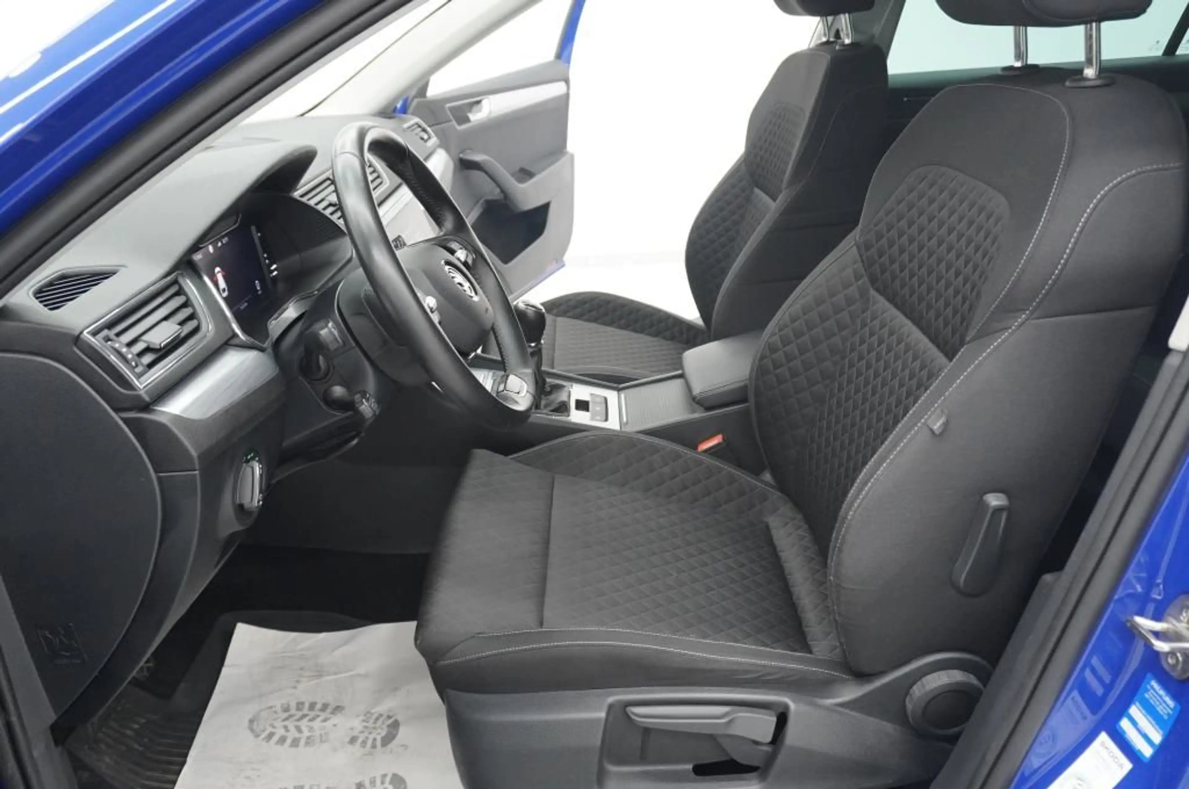 Skoda Superb 2.0 TDi Navi/LED/AHK/Standhzg/ACC — photo 8