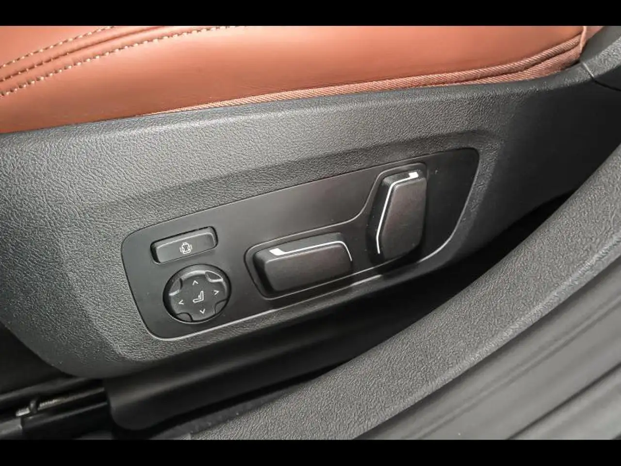 BMW i4 MPACKPRO DASS+ 360CAM TH H&K PANO COMFORT, миниатюра 20