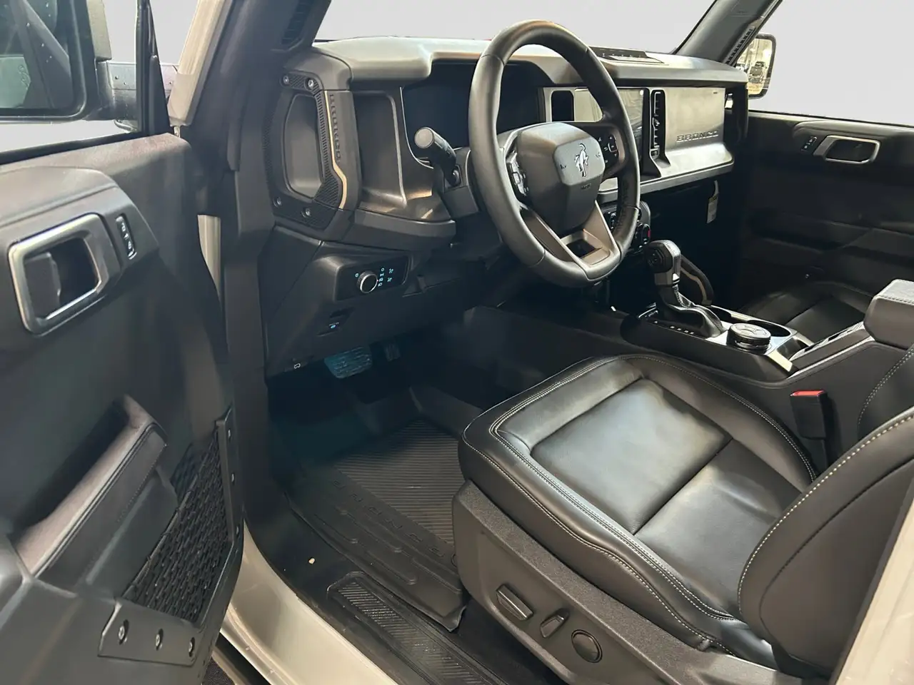 Ford Bronco снимка Ford Bronco