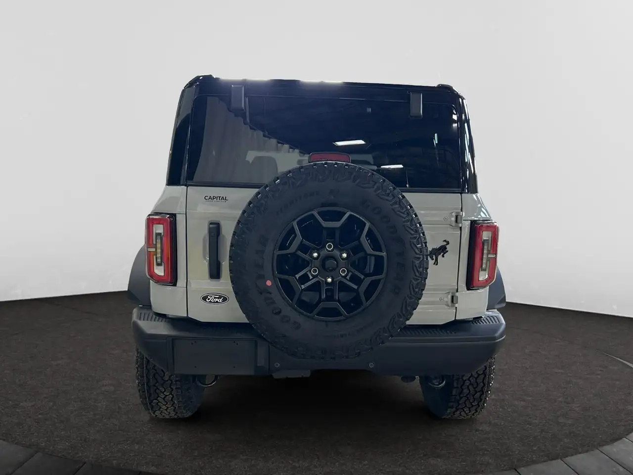 Ford Bronco снимка Ford Bronco