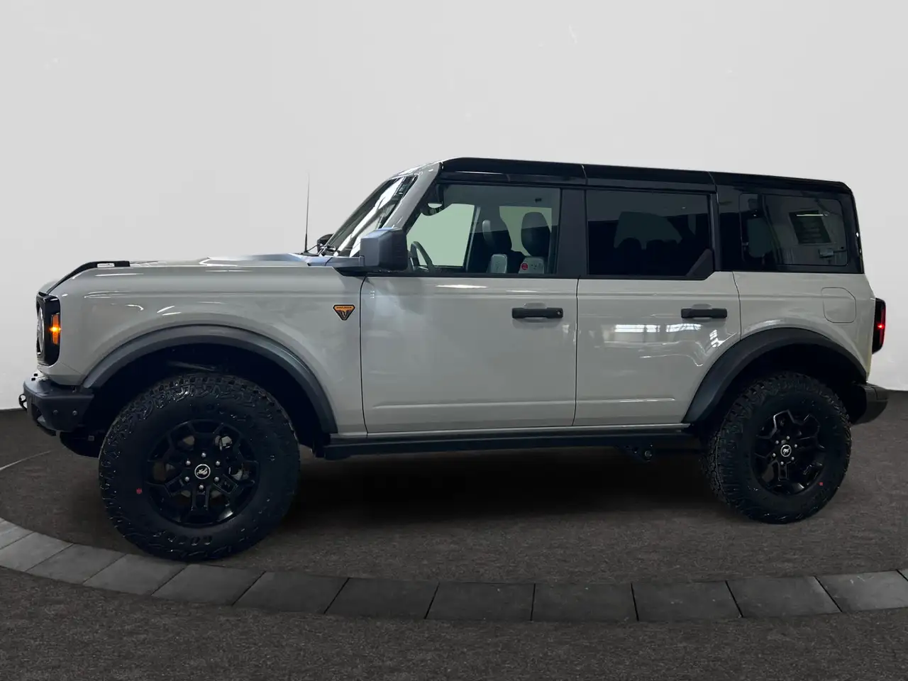Ford Bronco снимка Ford Bronco
