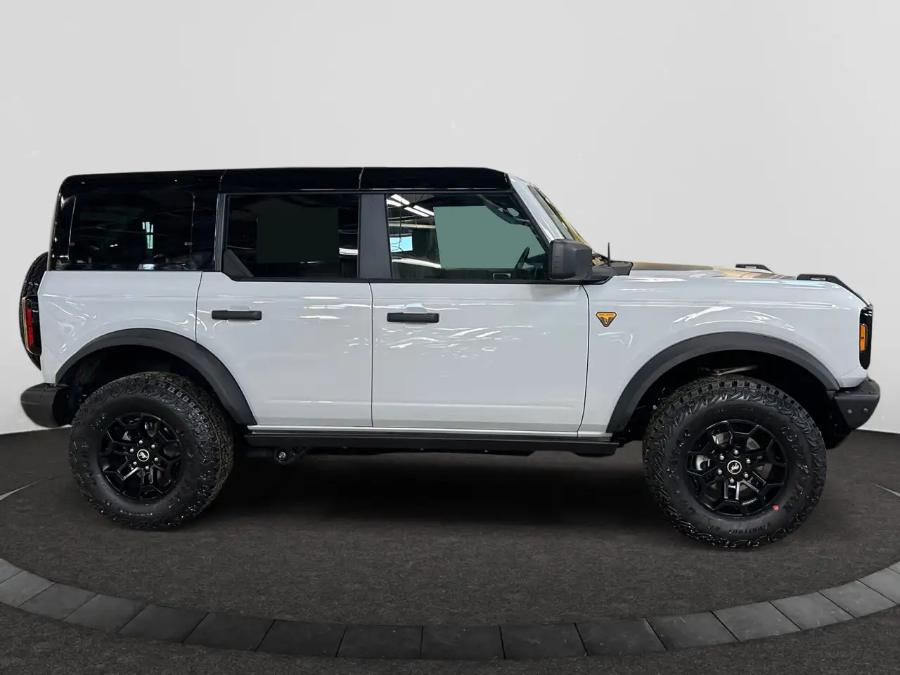 Ford Bronco снимка Ford Bronco