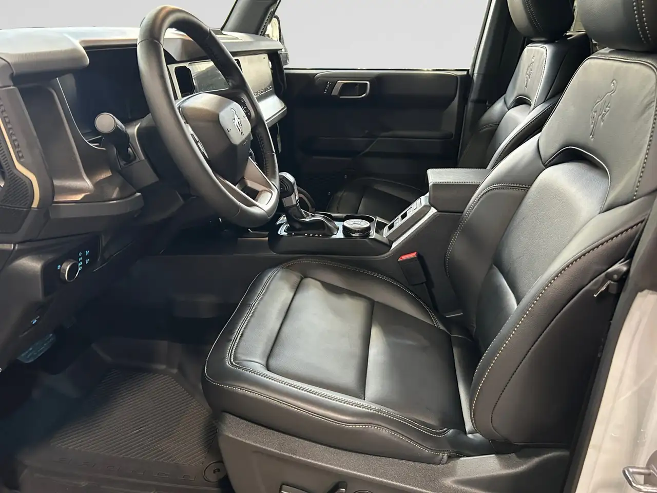 Ford Bronco снимка Ford Bronco