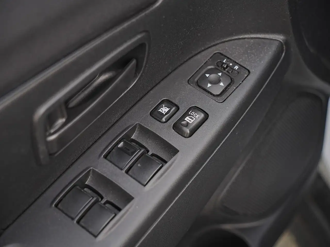 Mitsubishi RVR снимка Mitsubishi RVR