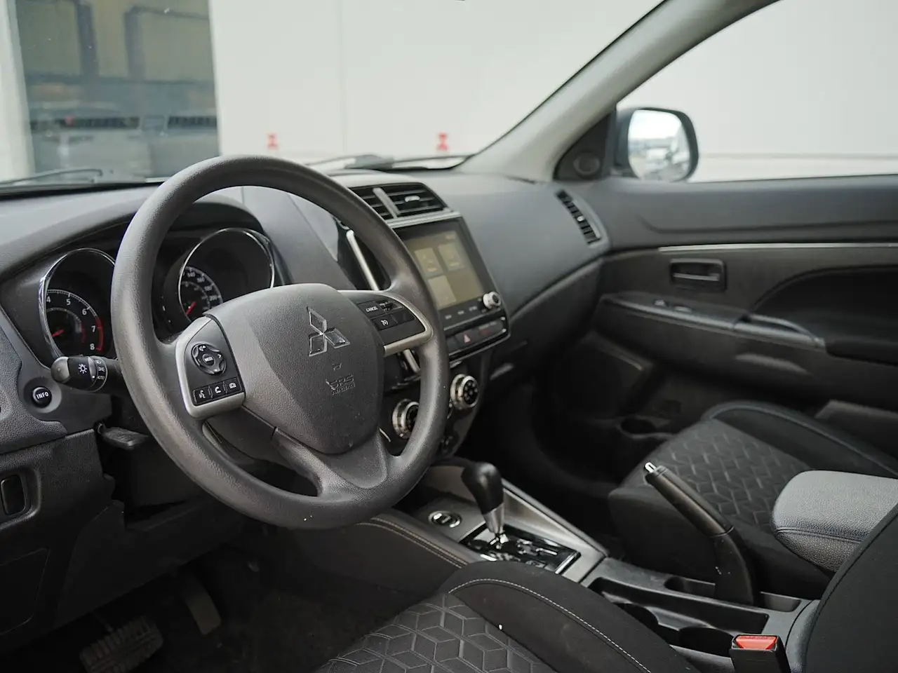 Mitsubishi RVR снимка Mitsubishi RVR