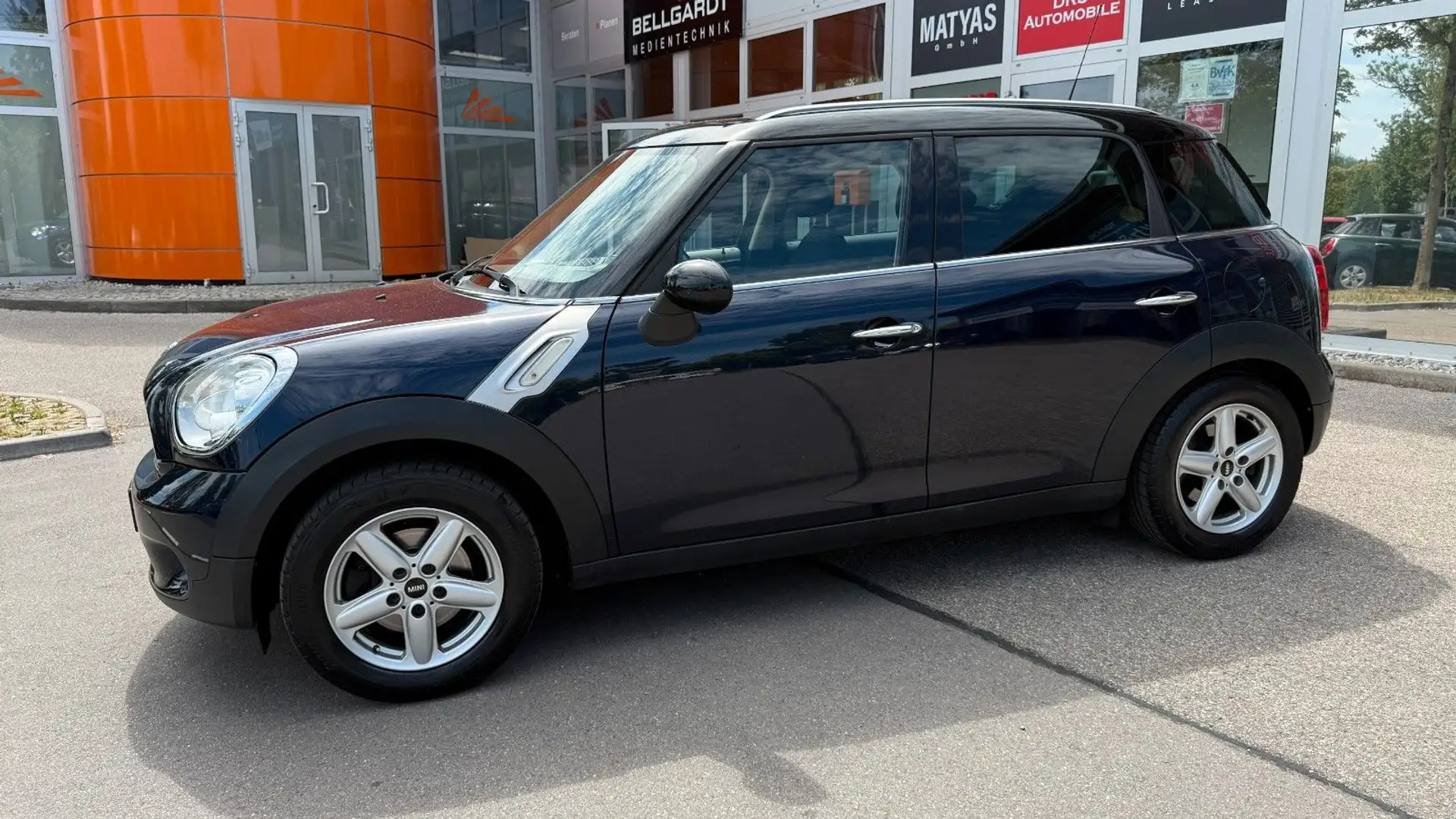 MINI Cooper Countryman /Klimaautomatik/SHZ/Pepper Blau - 2