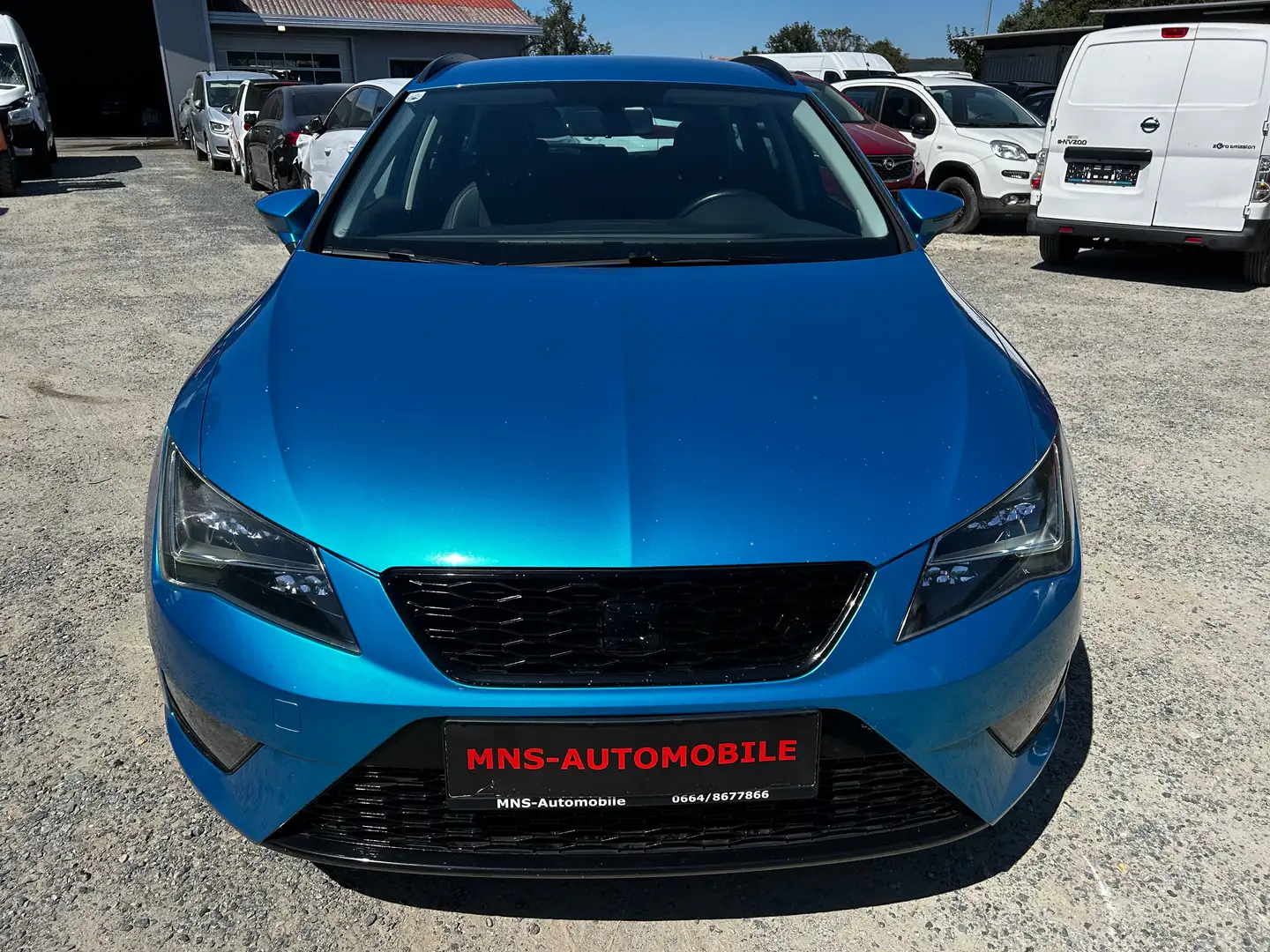 SEAT Leon FR 2.0 TDI Kombi Navigation LED Teilleder Unfall Blau - 2