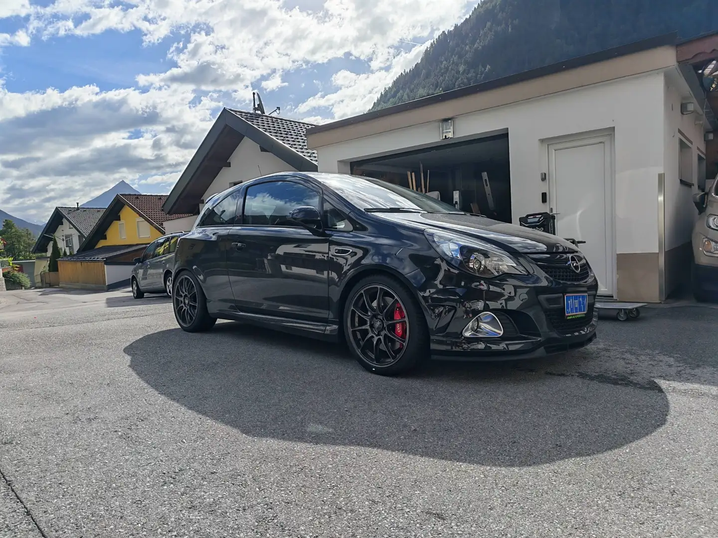 Opel Corsa Corsa 1,6 OPC Nürburgring Edition Nürburgring Edition Schwarz - 1
