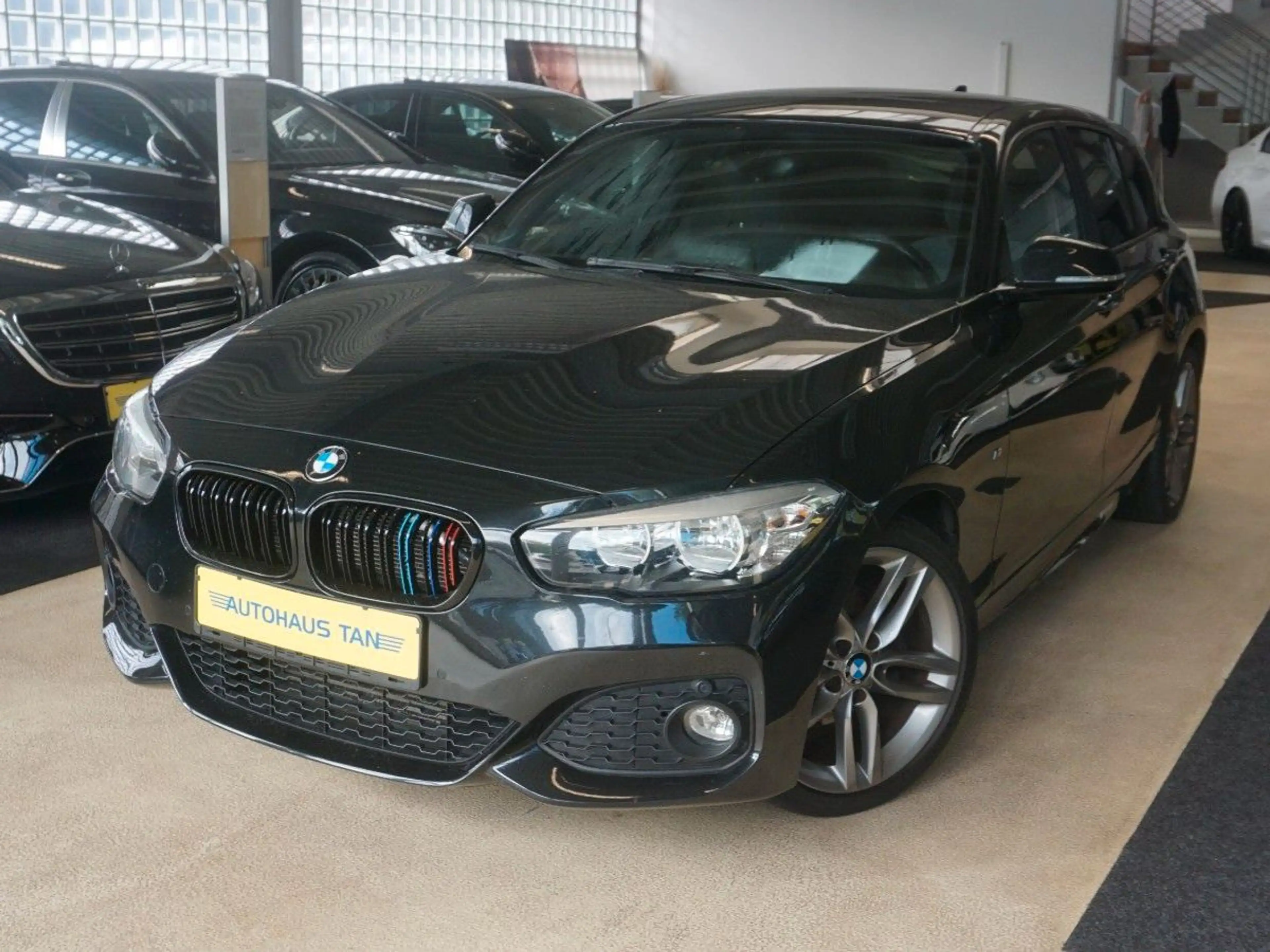 BMW 120 i M Sport Paket *NAVI *SITZHEIZUNG
