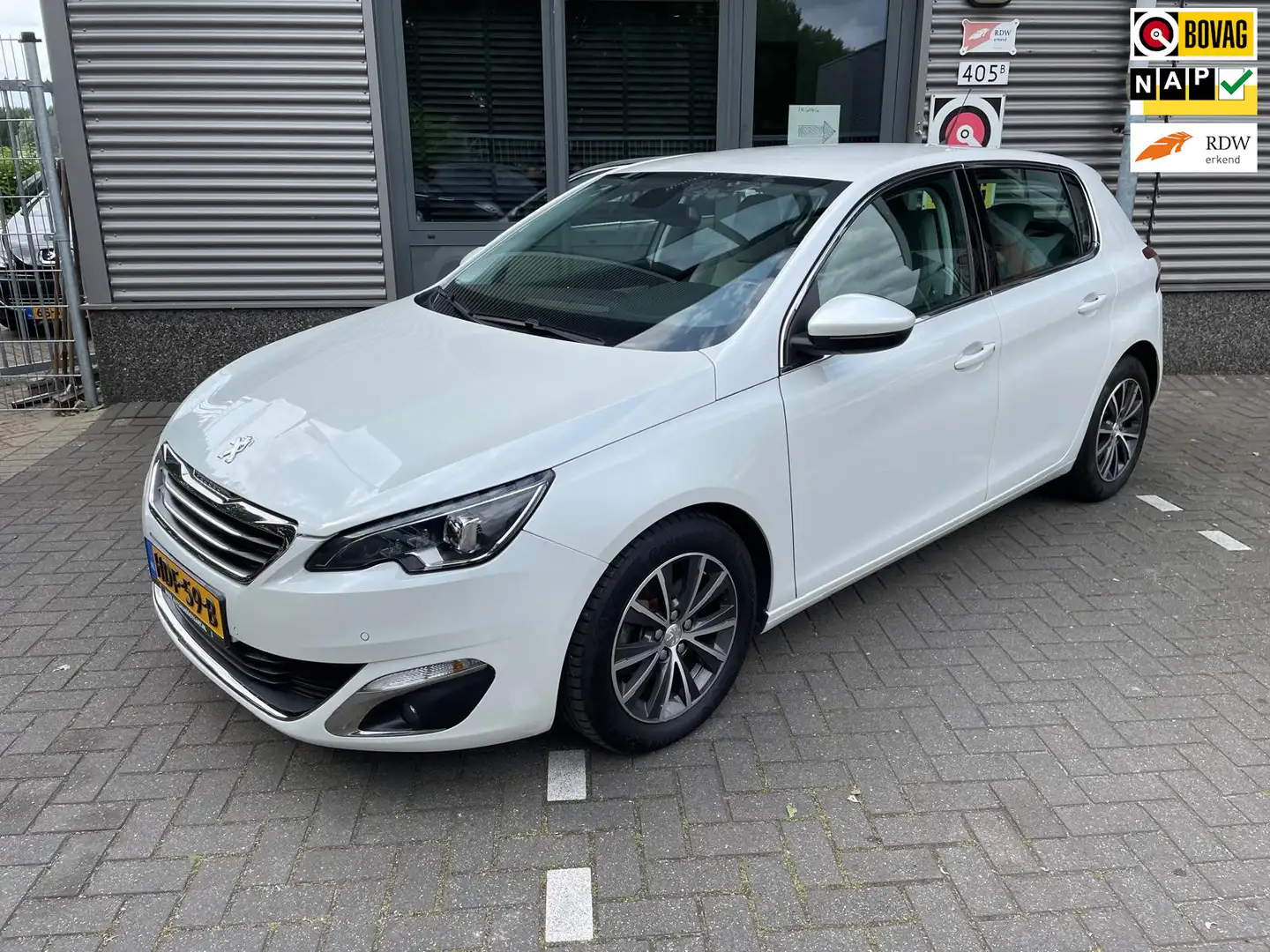 Peugeot 308 1.2 PureTech Active Blanco - 1