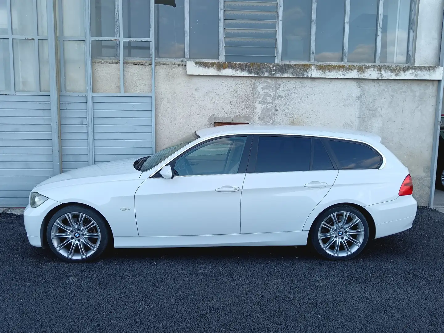 BMW 325 325iX Touring auto - 2