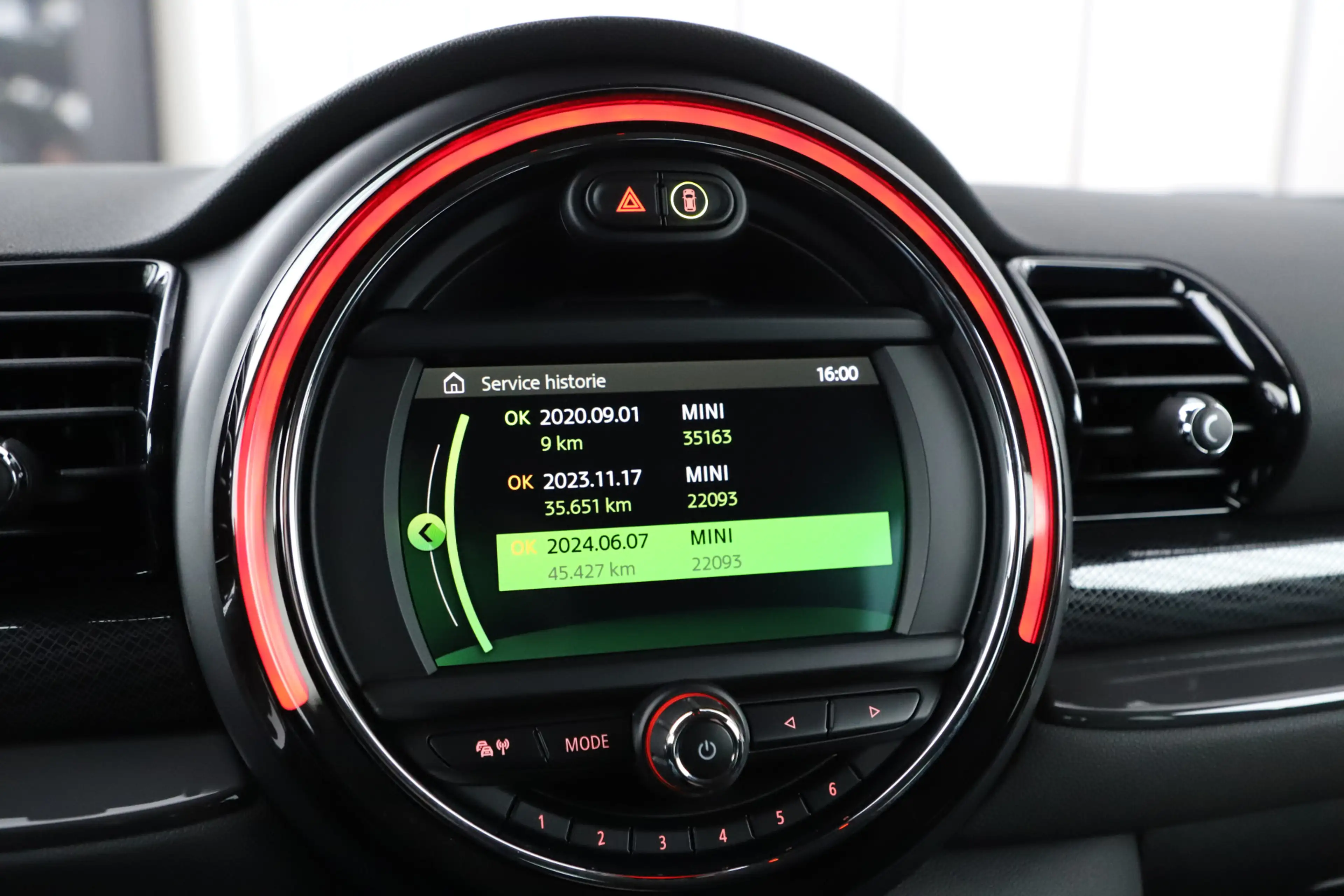 MINI Cooper S Clubman Mini 2.0 | 192PK | Led | Stoelverwarming | Clima | — photo 14